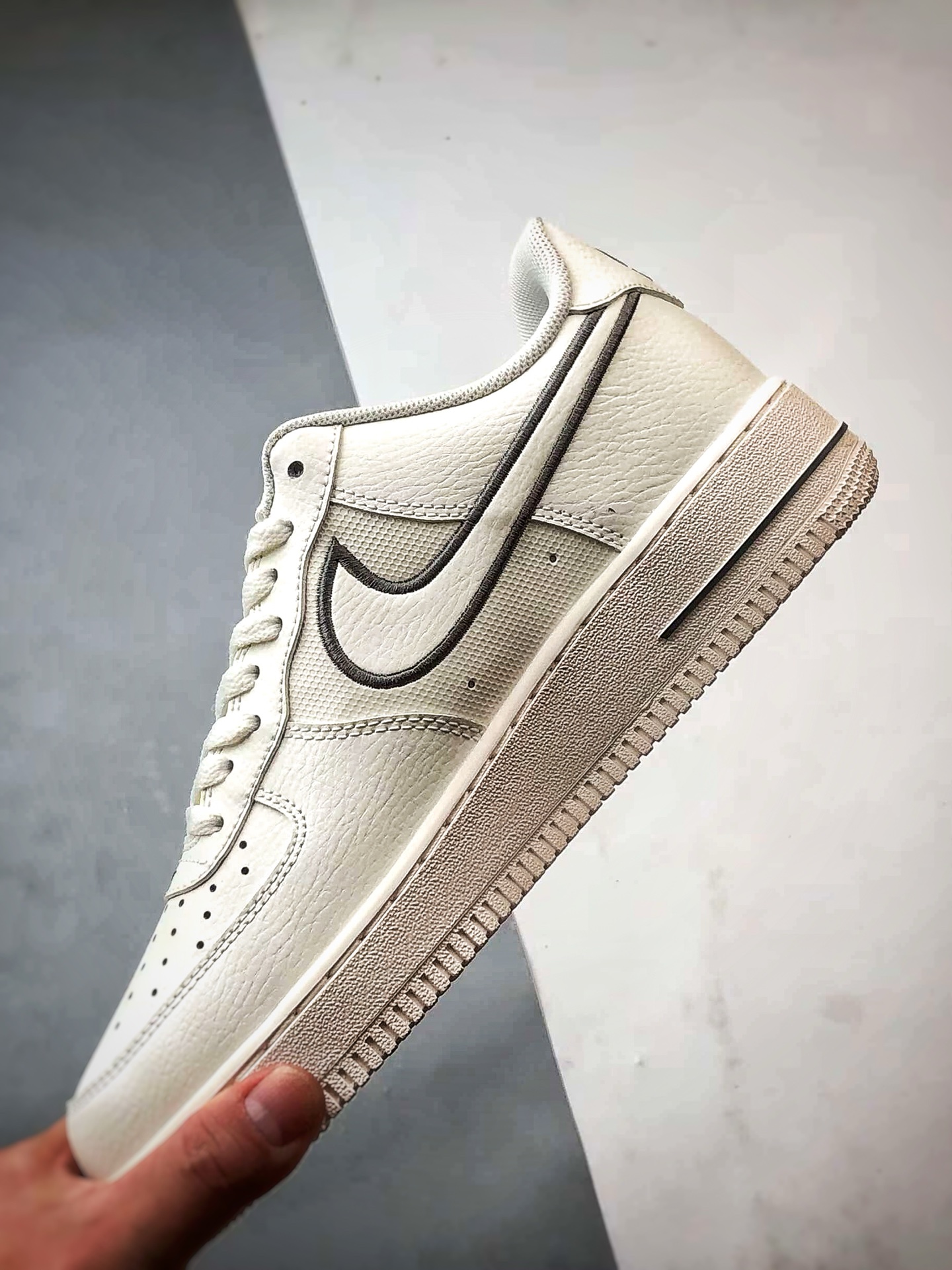 Air Force 1 '07 Low 米灰 IB7677-101