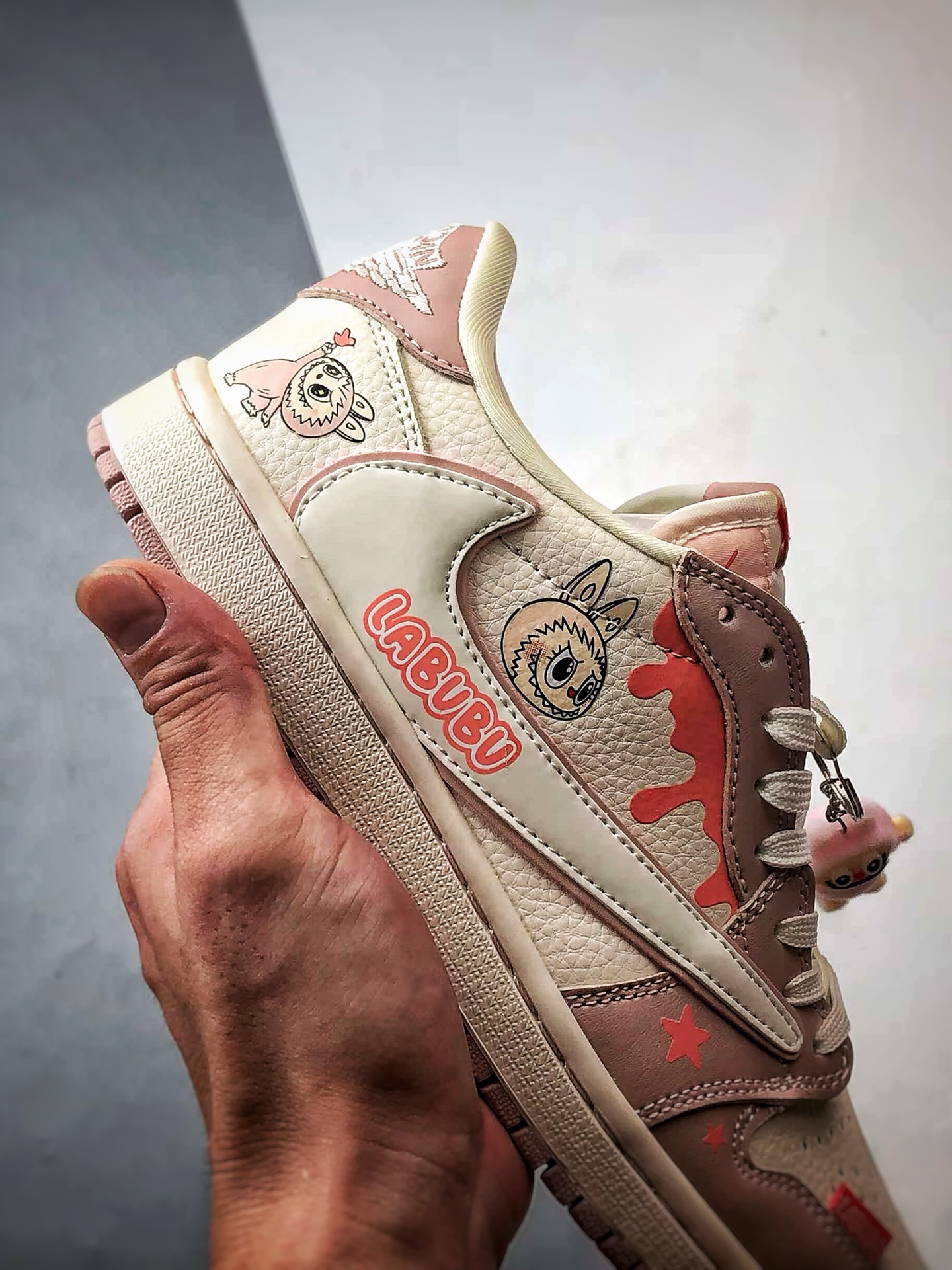 290 Air Jordan 1 Low ”高端定制” 拉布布涂鸦米白粉倒钩 DZ5899-021