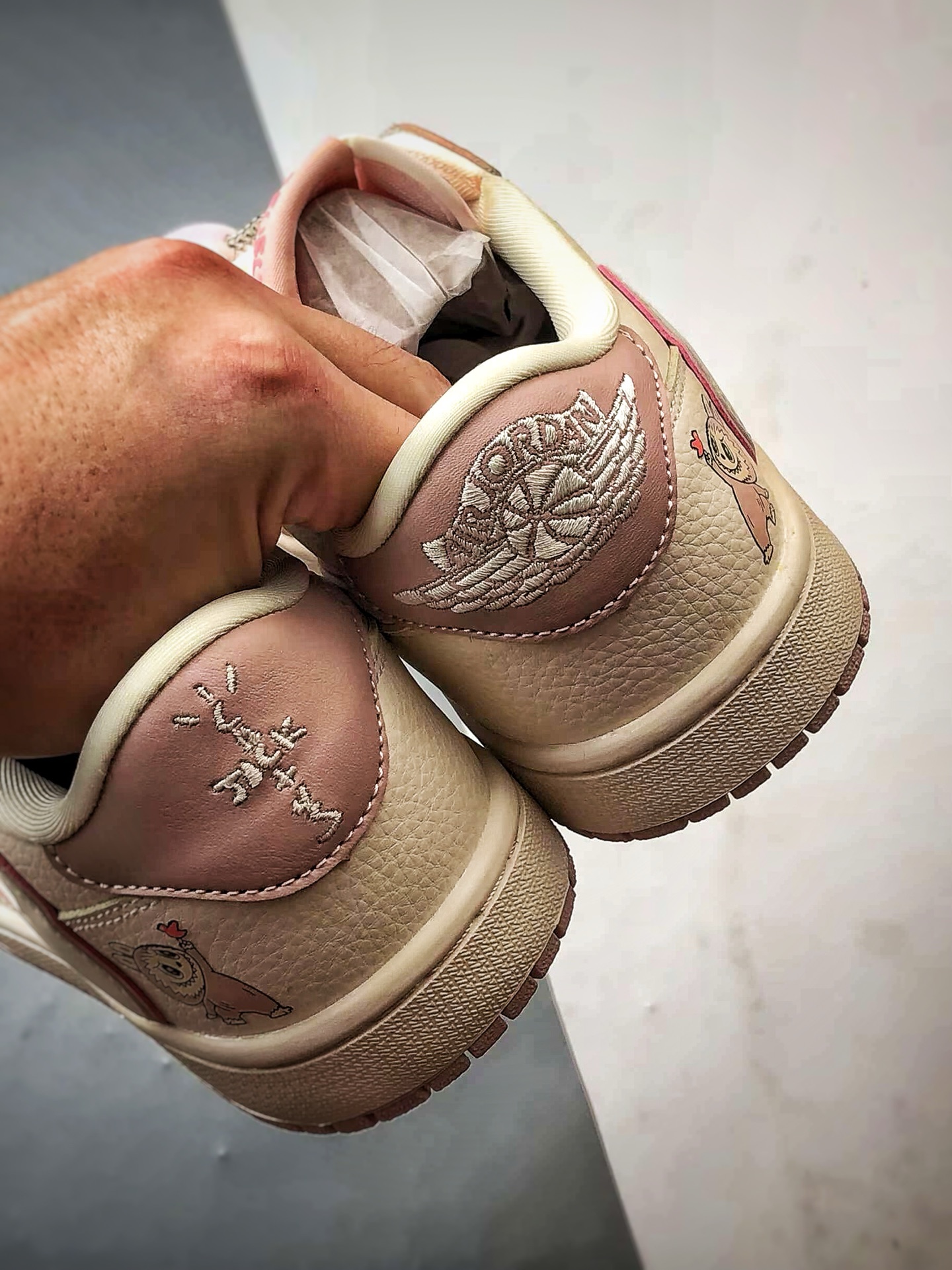 290 Air Jordan 1 Low ”高端定制” 拉布布涂鸦米白粉倒钩 DZ5899-021