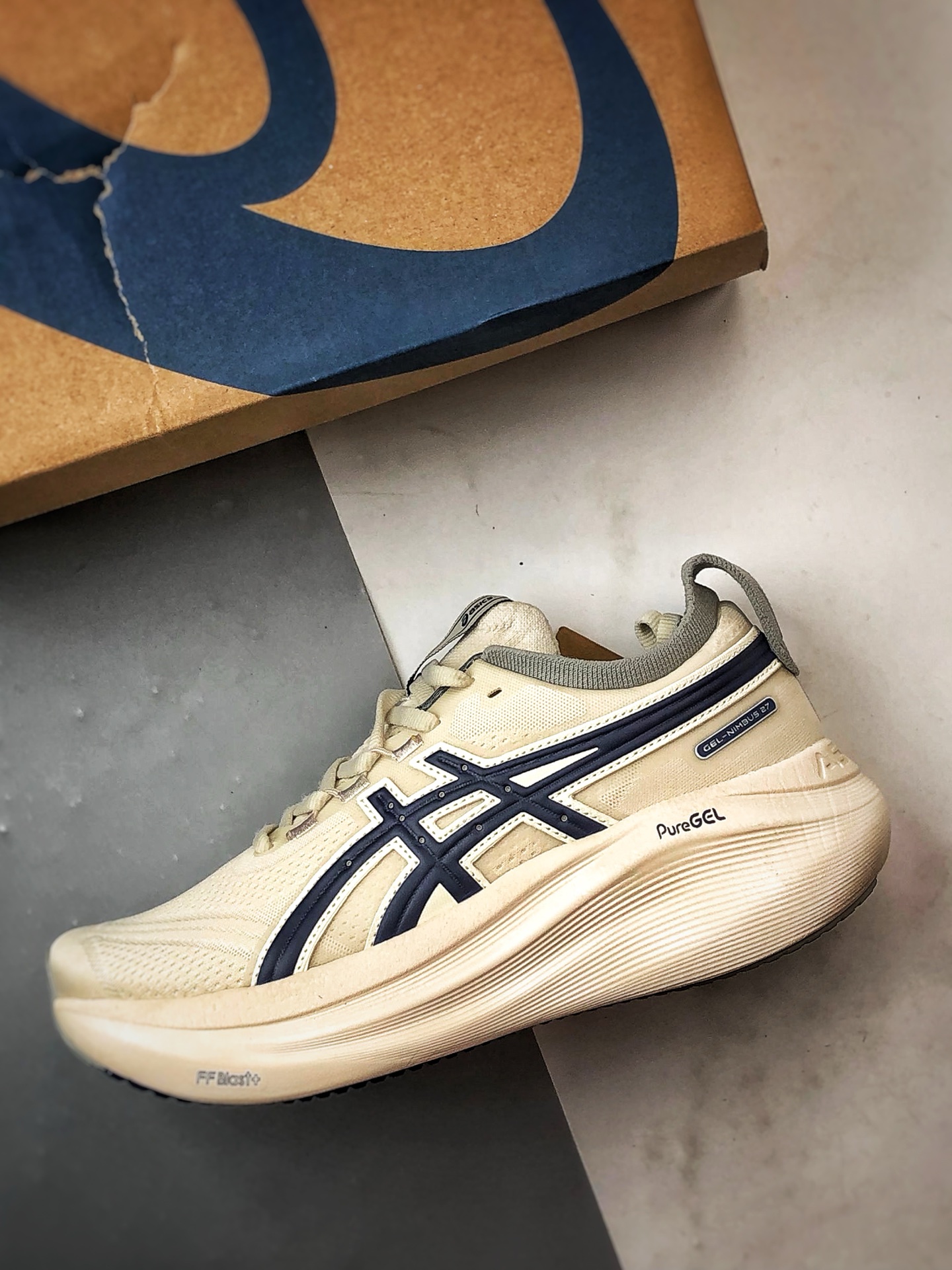 210 Asics Gel-Nimbus 27 靛蓝色 亚瑟士27代舒适轻盈休闲跑步鞋 1011C028-200