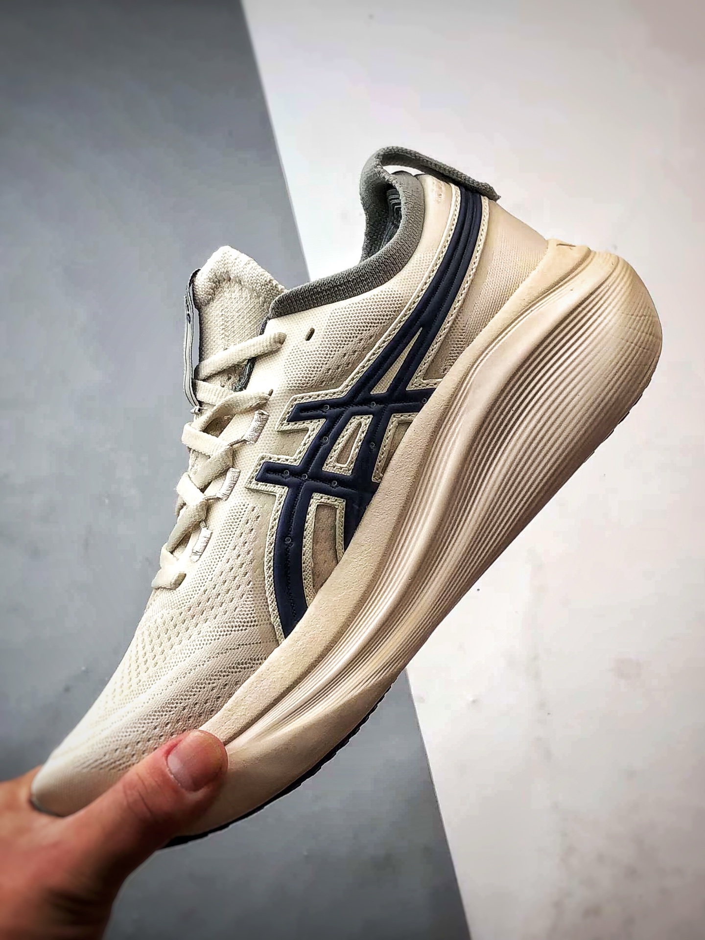 210 Asics Gel-Nimbus 27 靛蓝色 亚瑟士27代舒适轻盈休闲跑步鞋 1011C028-200