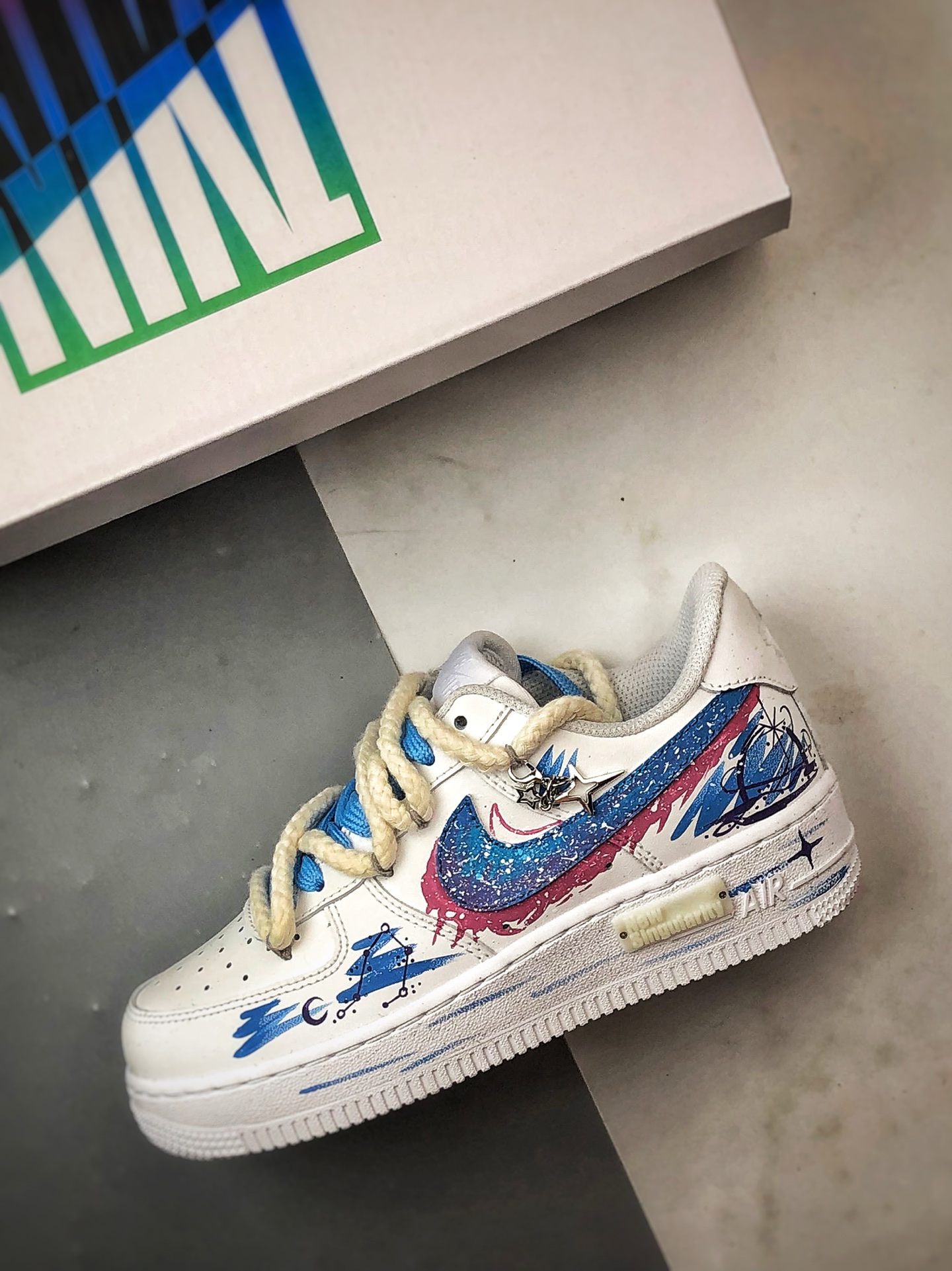 Air Force 1 '07 Low 天秤座解构 十二星座手绘涂鸦系列 空军一号定制板鞋 9231023