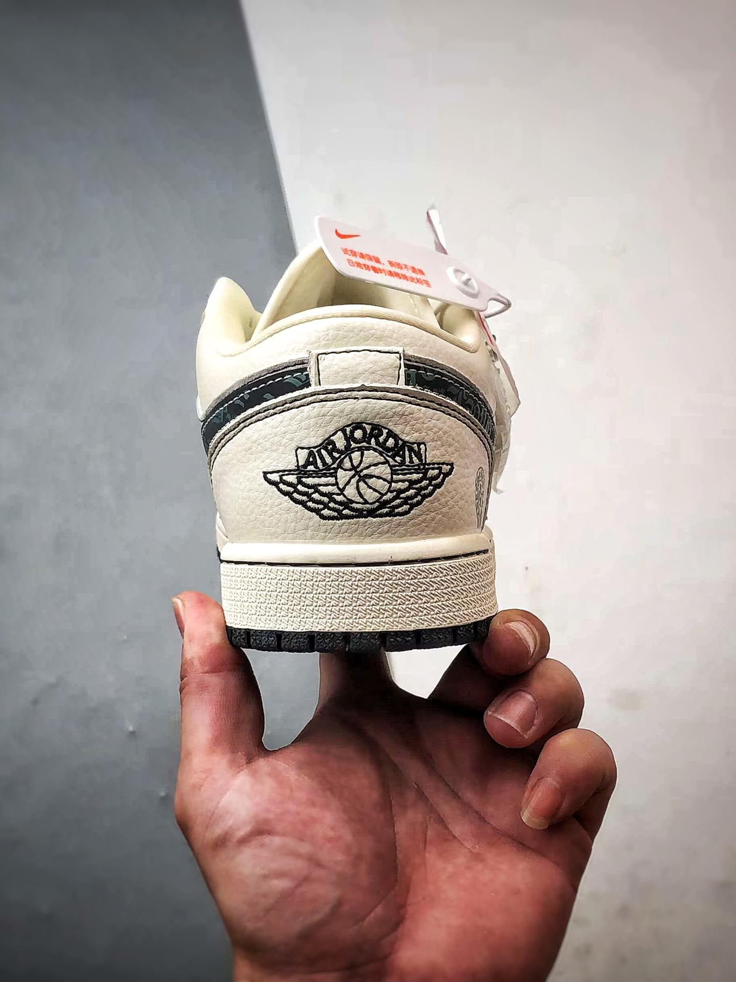 Air Jordan 1 Low ”高端定制” 克罗心米黑印花反光钩 QR2025-004