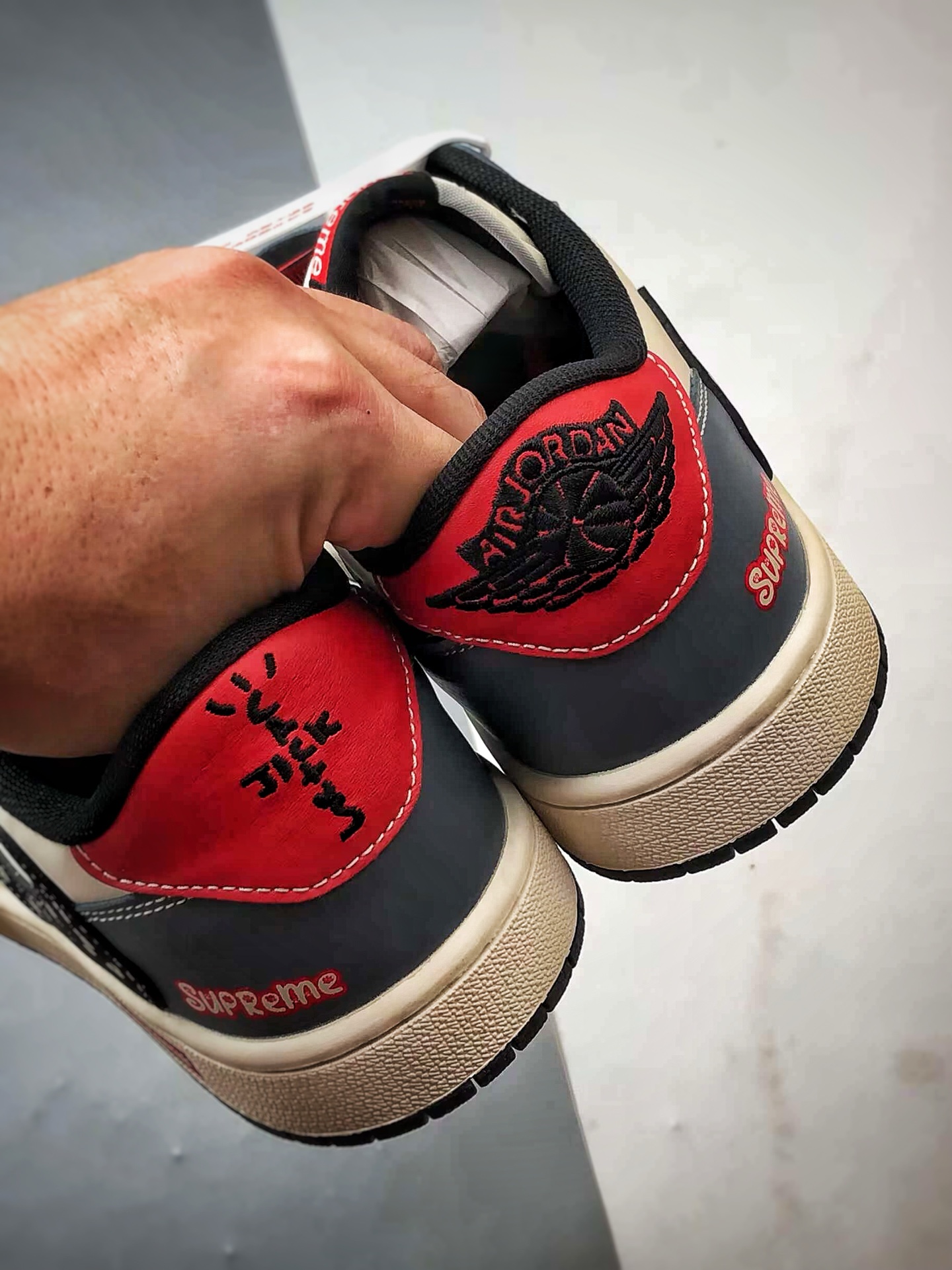 Air Jordan 1 Low ”高端定制” Sup米灰黑红倒钩 QW5088-202