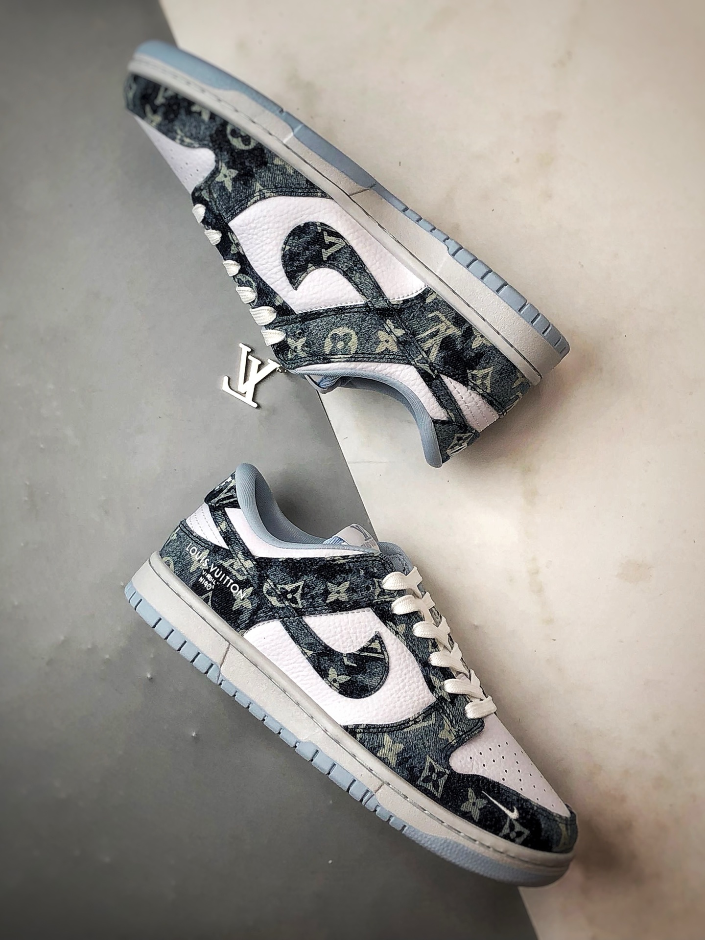 NK Dunk Low Retro ”DIY高端定制” LV印花扎染牛仔 低帮休闲运动板鞋 SC0601-475