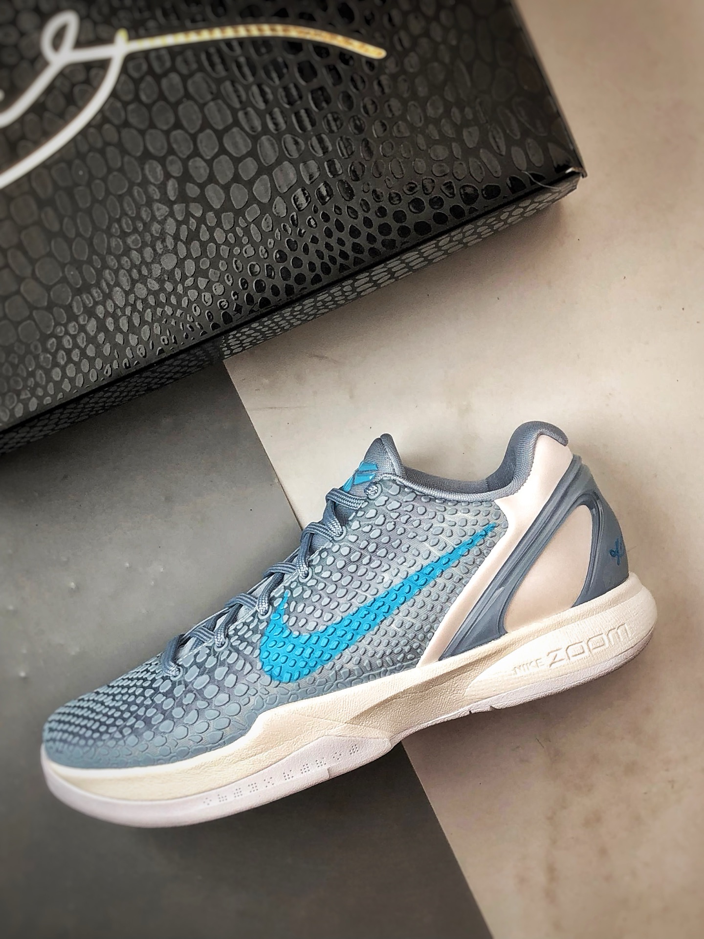 NK Zoom Kobe 6 Protro ”Dodgers” EP 灭世 科比6代 冰蓝 焕新登场 厚积薄发 IO3672-400