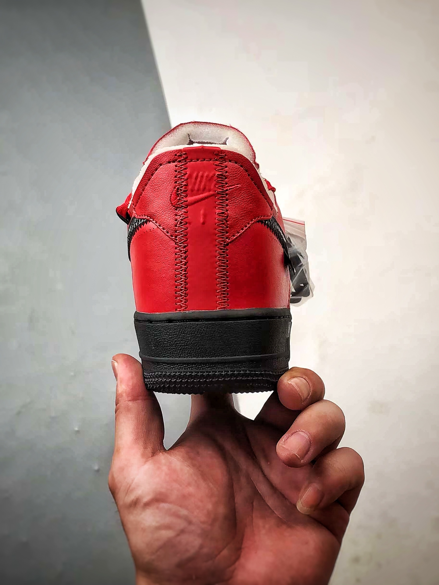 Off-White x NK Air Force 1 绑带款 黑红艺术馆 DD1876-600