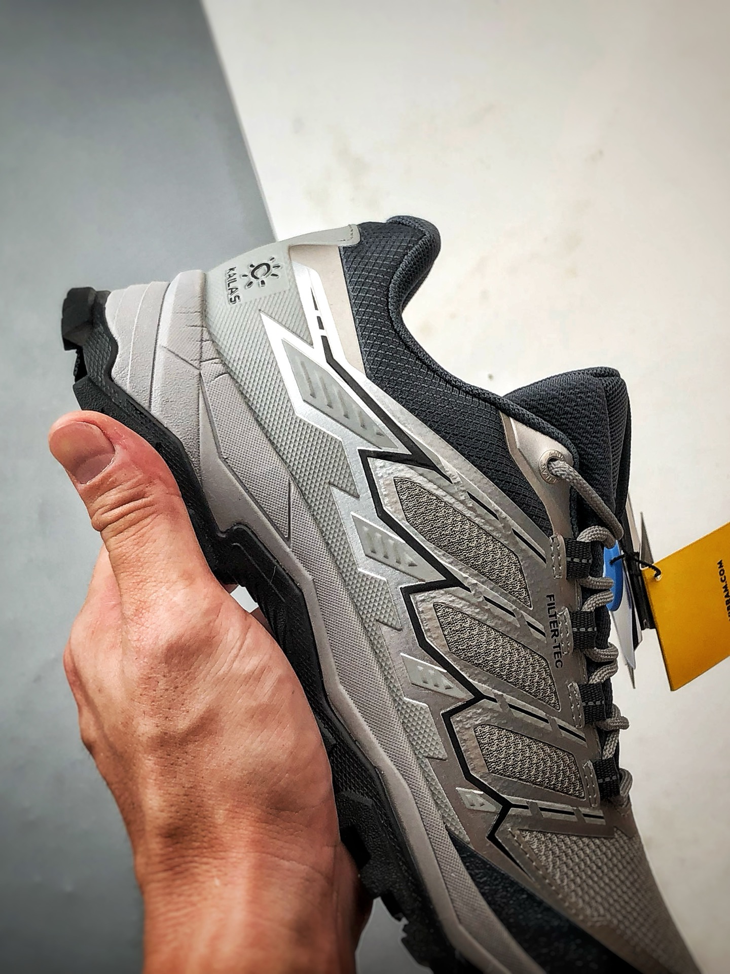 280 凯乐石KAILAS 远征5 FLT 金属银灰 户外低帮防水登山徒步运动鞋