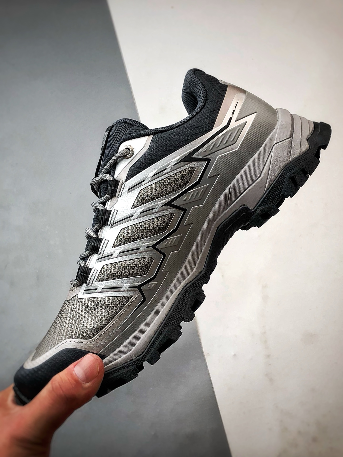 280 凯乐石KAILAS 远征5 FLT 金属银灰 户外低帮防水登山徒步运动鞋