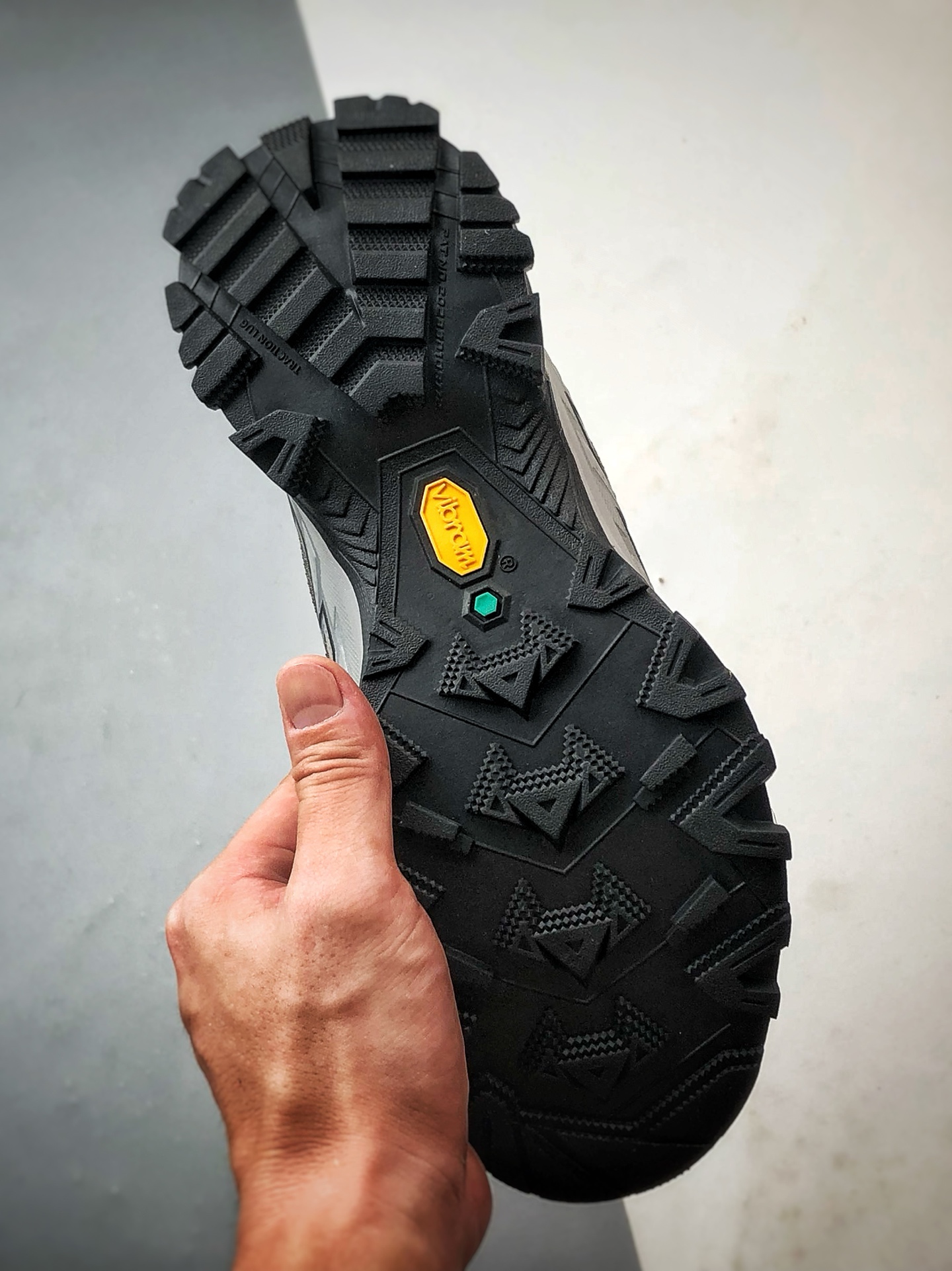 280 凯乐石KAILAS 远征5 FLT 金属银灰 户外低帮防水登山徒步运动鞋