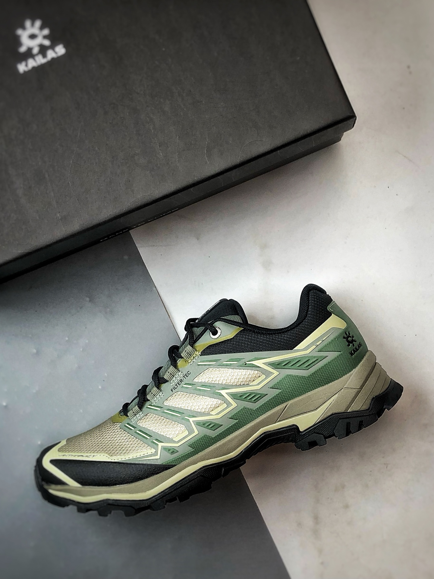 280 凯乐石KAILAS 远征5 FLT 荒野绿 户外低帮防水登山徒步运动鞋