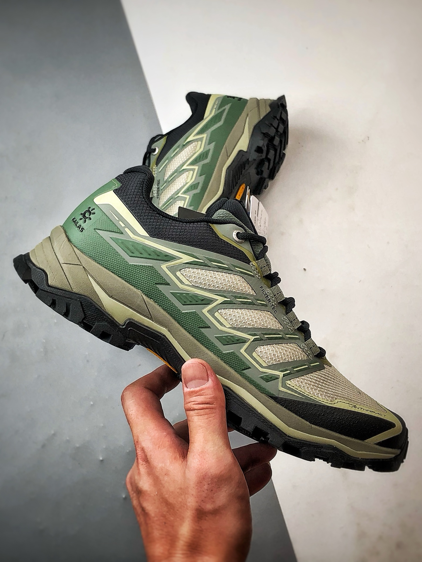 280 凯乐石KAILAS 远征5 FLT 荒野绿 户外低帮防水登山徒步运动鞋