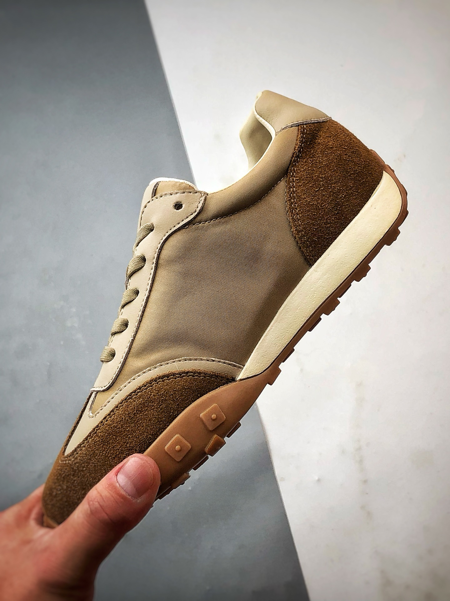 P220 真美诗joypeace 小彩蛋 city walk选手 棕色 精美花纹刺绣阿甘德训复古潮流生活休闲鞋