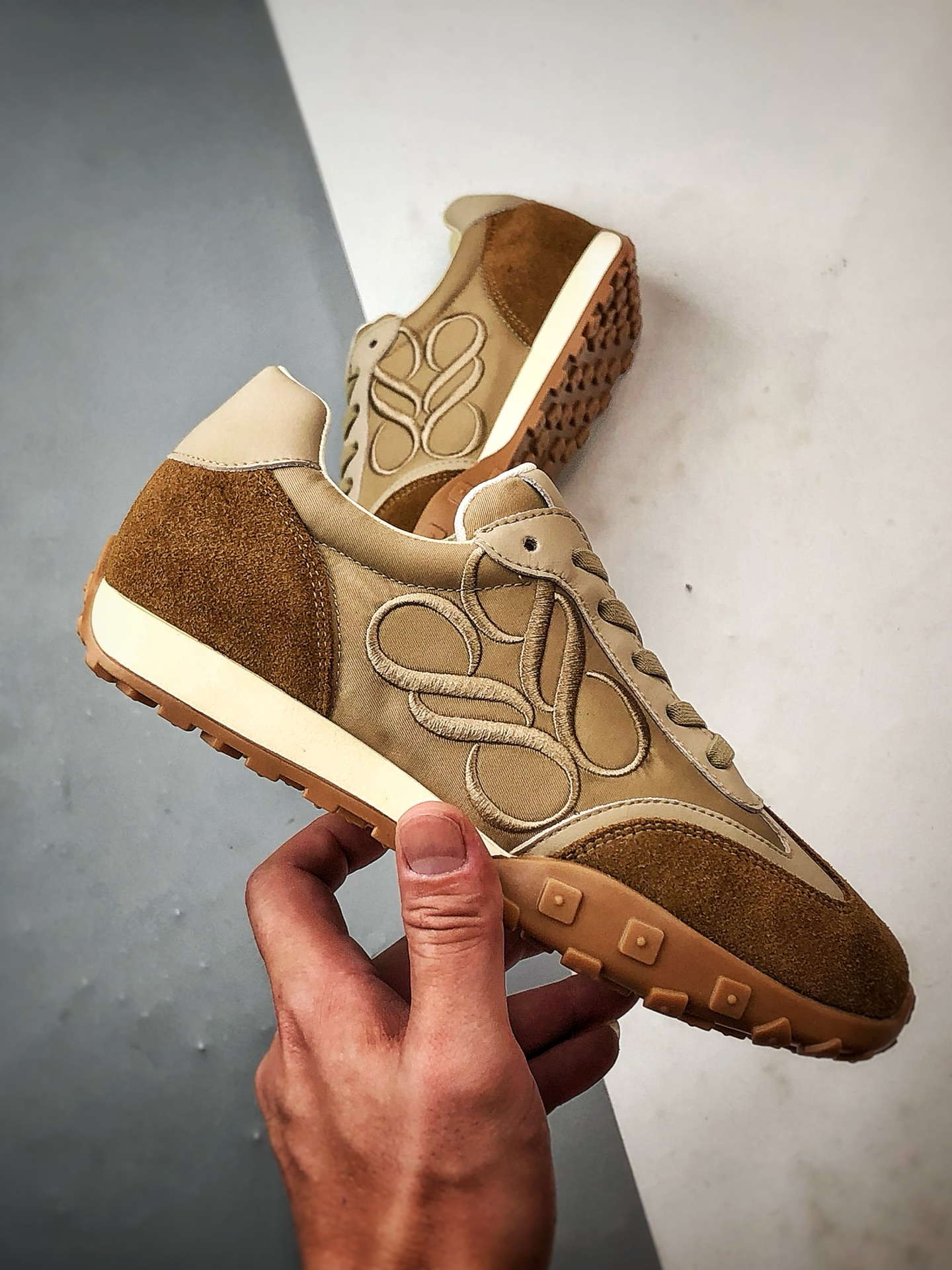 P220 真美诗joypeace 小彩蛋 city walk选手 棕色 精美花纹刺绣阿甘德训复古潮流生活休闲鞋