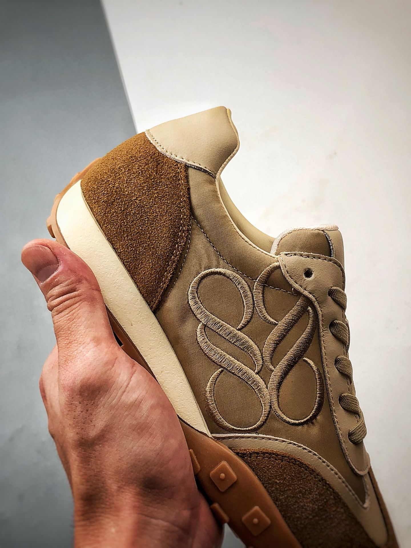 P220 真美诗joypeace 小彩蛋 city walk选手 棕色 精美花纹刺绣阿甘德训复古潮流生活休闲鞋