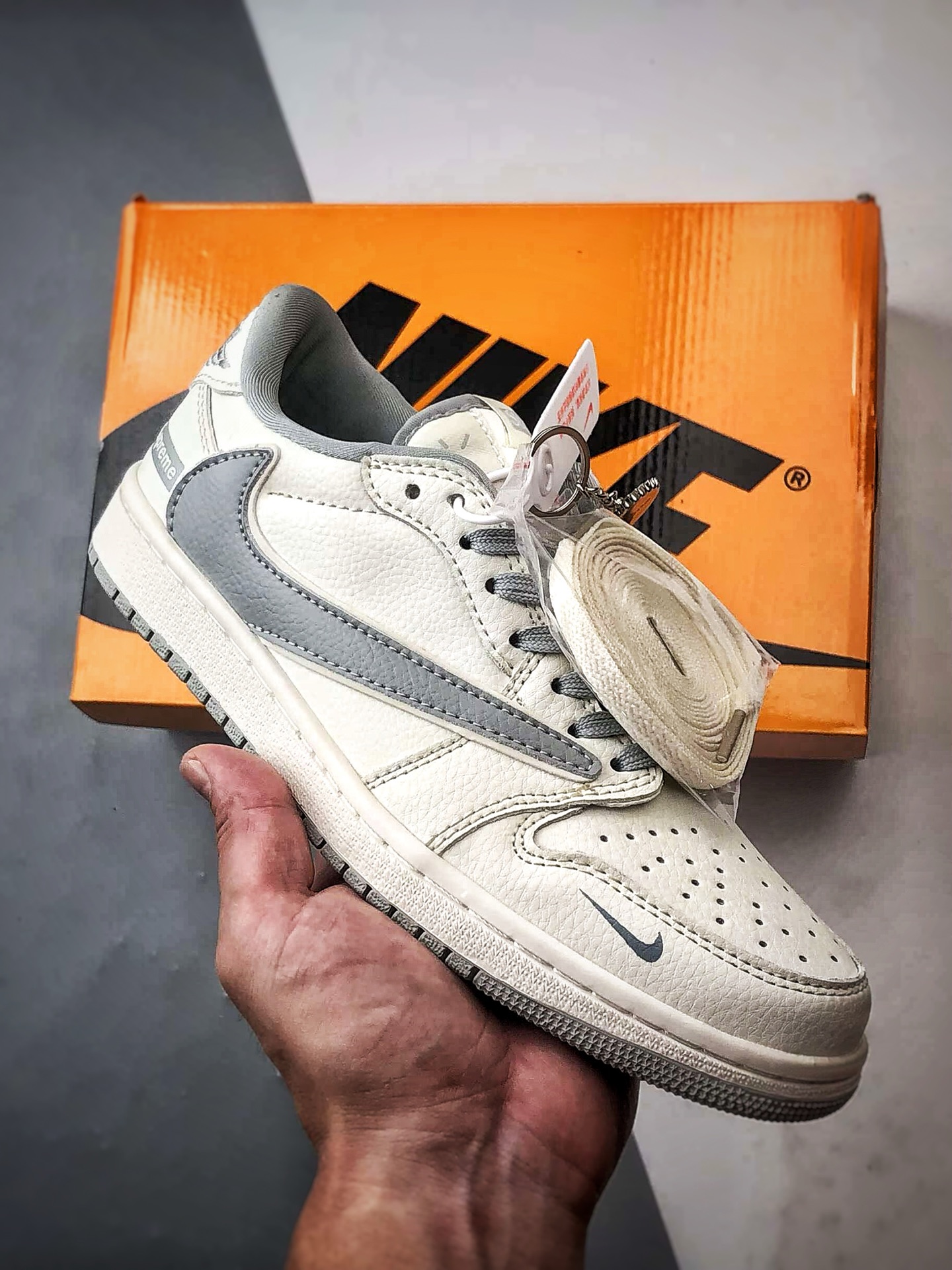 Air Jordan 1 Low ”高端定制” Sup米白灰倒钩 JW1188-155