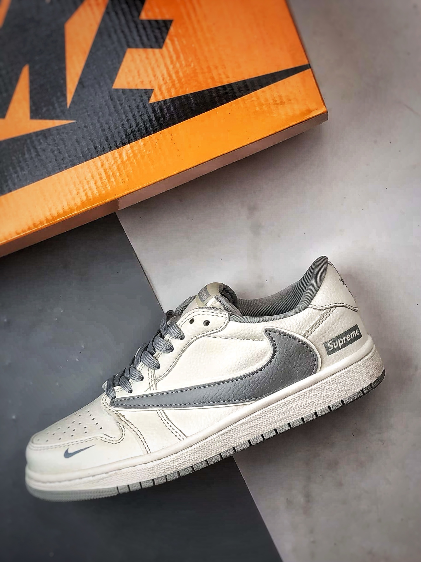 Air Jordan 1 Low ”高端定制” Sup米白灰倒钩 JW1188-155