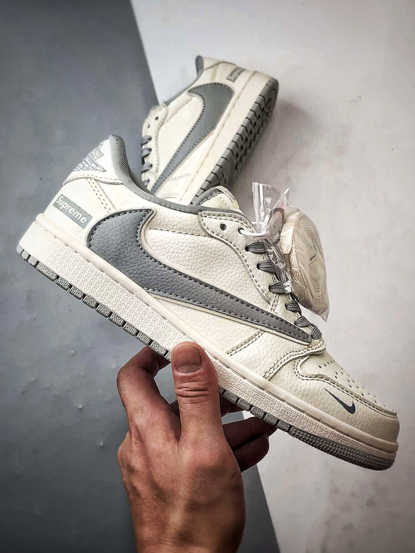 Air Jordan 1 Low ”高端定制” Sup米白灰倒钩 JW1188-155