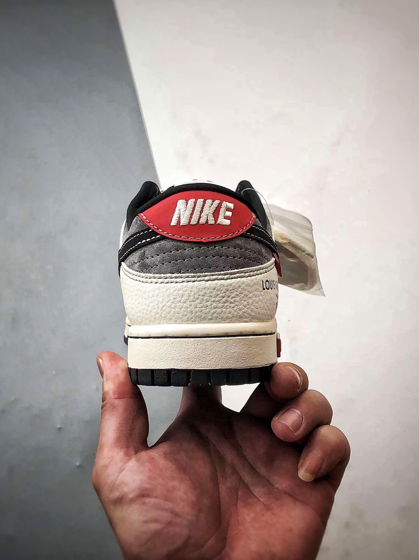 NK Dunk Low Retro ”DIY高端定制” LV猪八拼接米灰黑 低帮休闲运动板鞋 CX5050-Y17