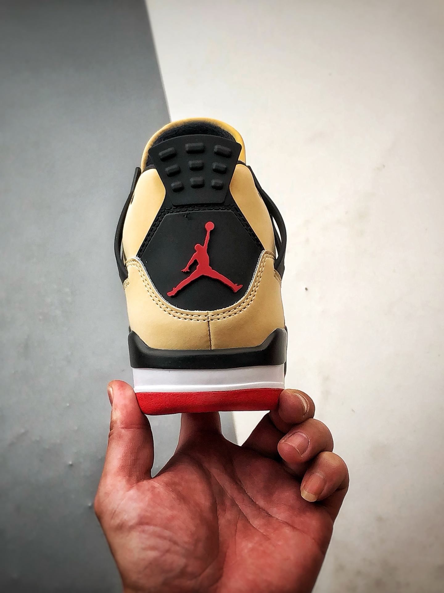 Air Jordan 4 Retro“Pizza” 披萨卡其黑红 IH2094-200