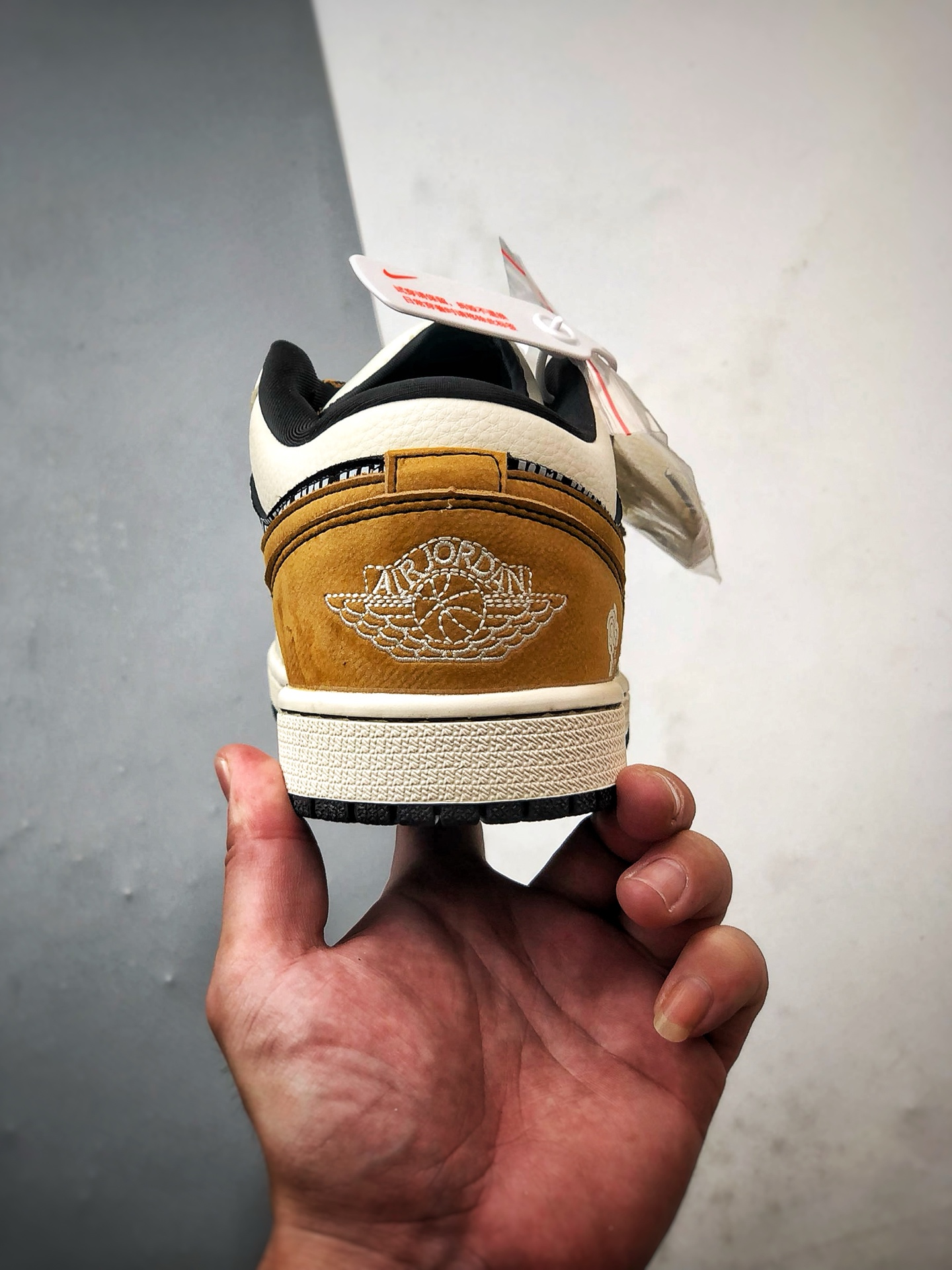 Air Jordan 1 Low ”高端定制” 北面印花拼接白黑土黄 LD2025-001