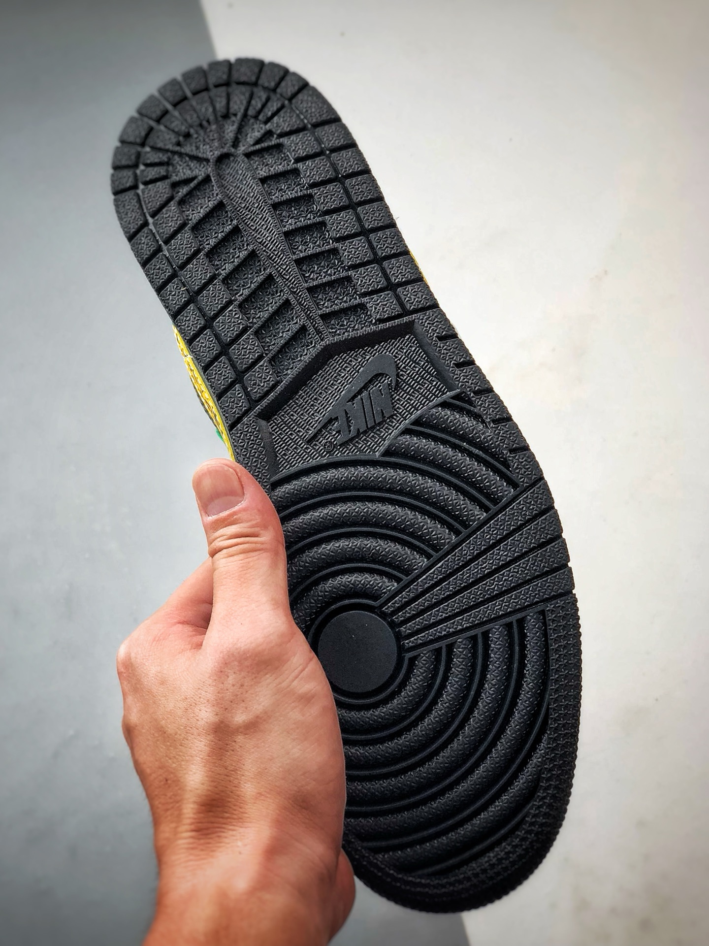 Air Jordan 1 Low ”高端定制” 斯图西黑绿印花黄钩 LR8888-011