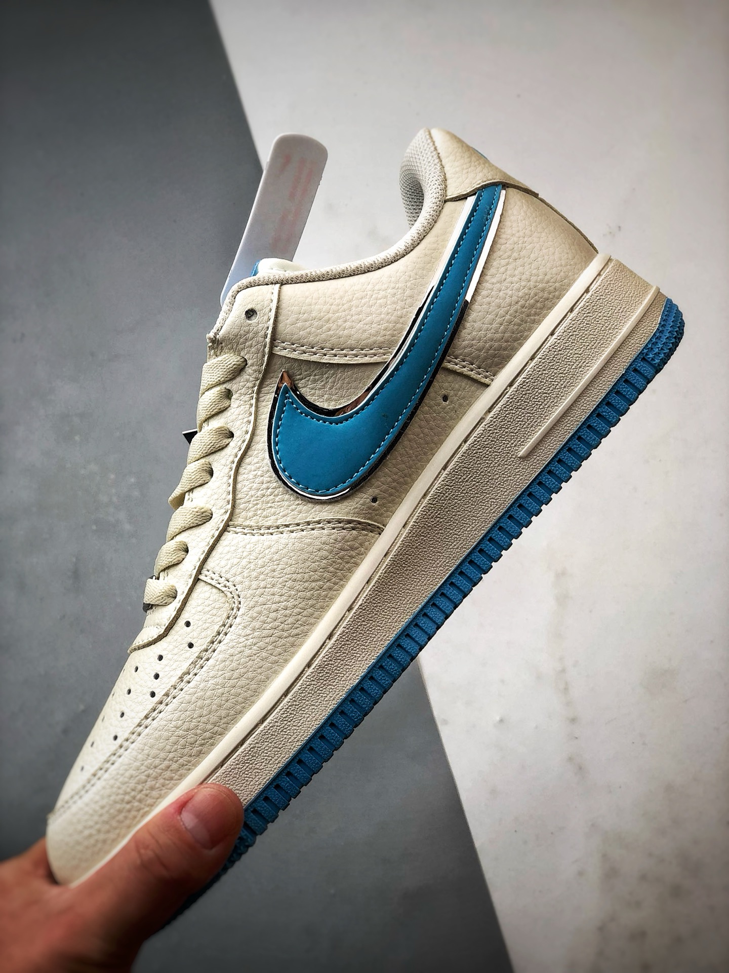 Leo x Air Force 1 Low 米白蓝 BZ6880-106