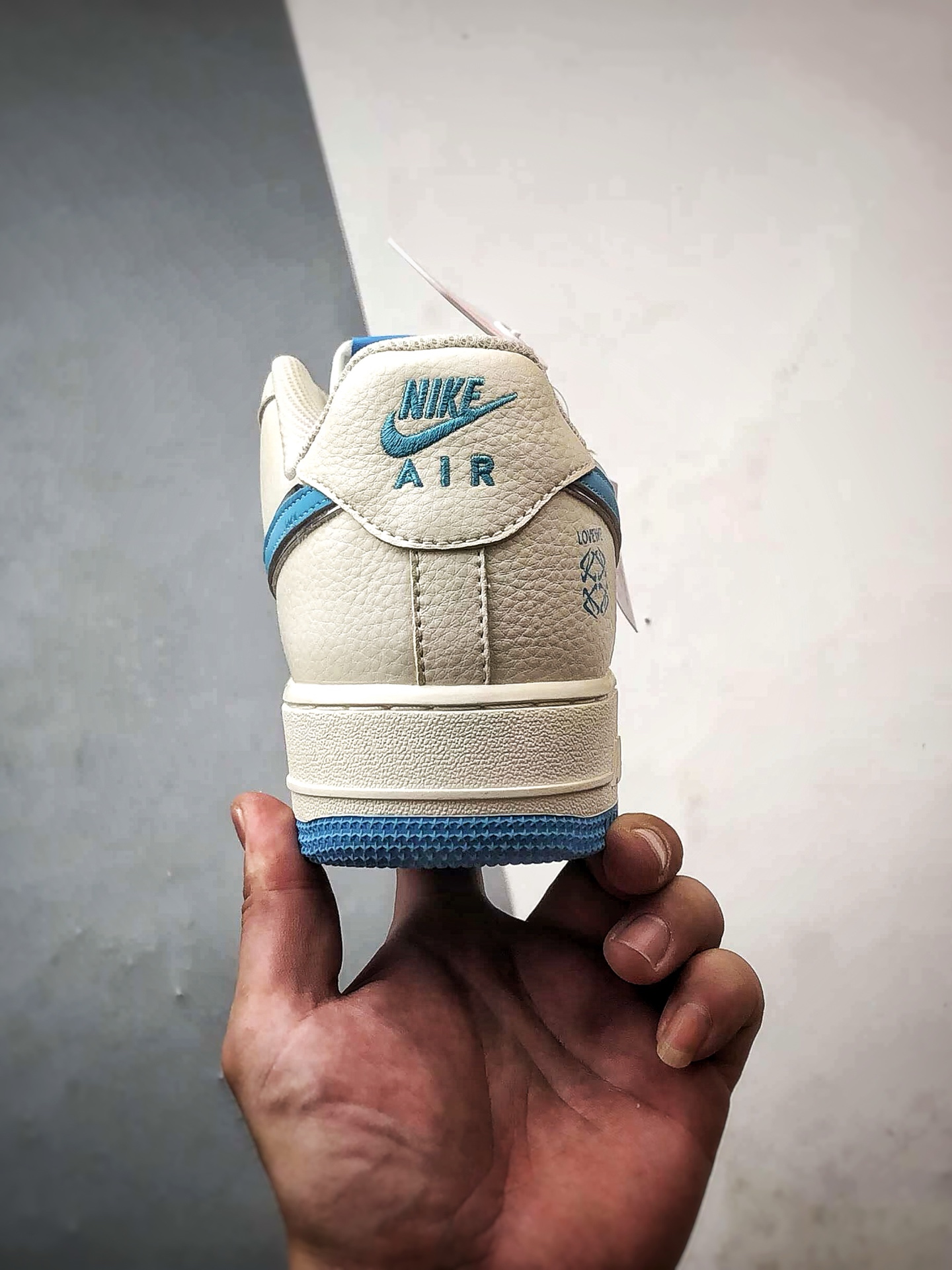 Leo x Air Force 1 Low 米白蓝 BZ6880-106