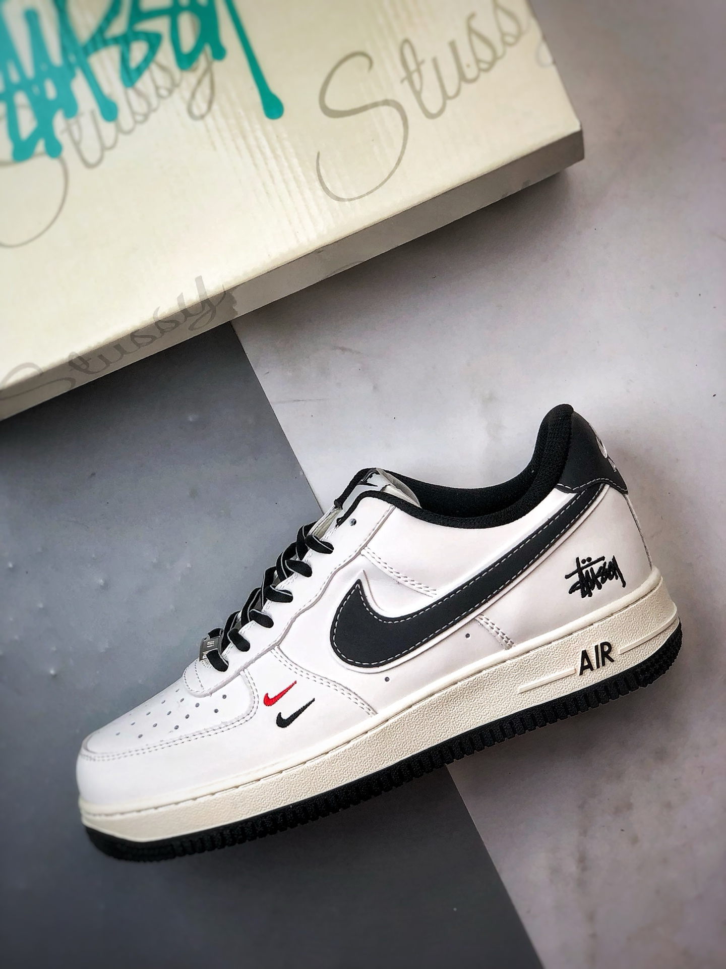 Stussy x Air Force 1 Low 白黑小双钩 CS5288-037