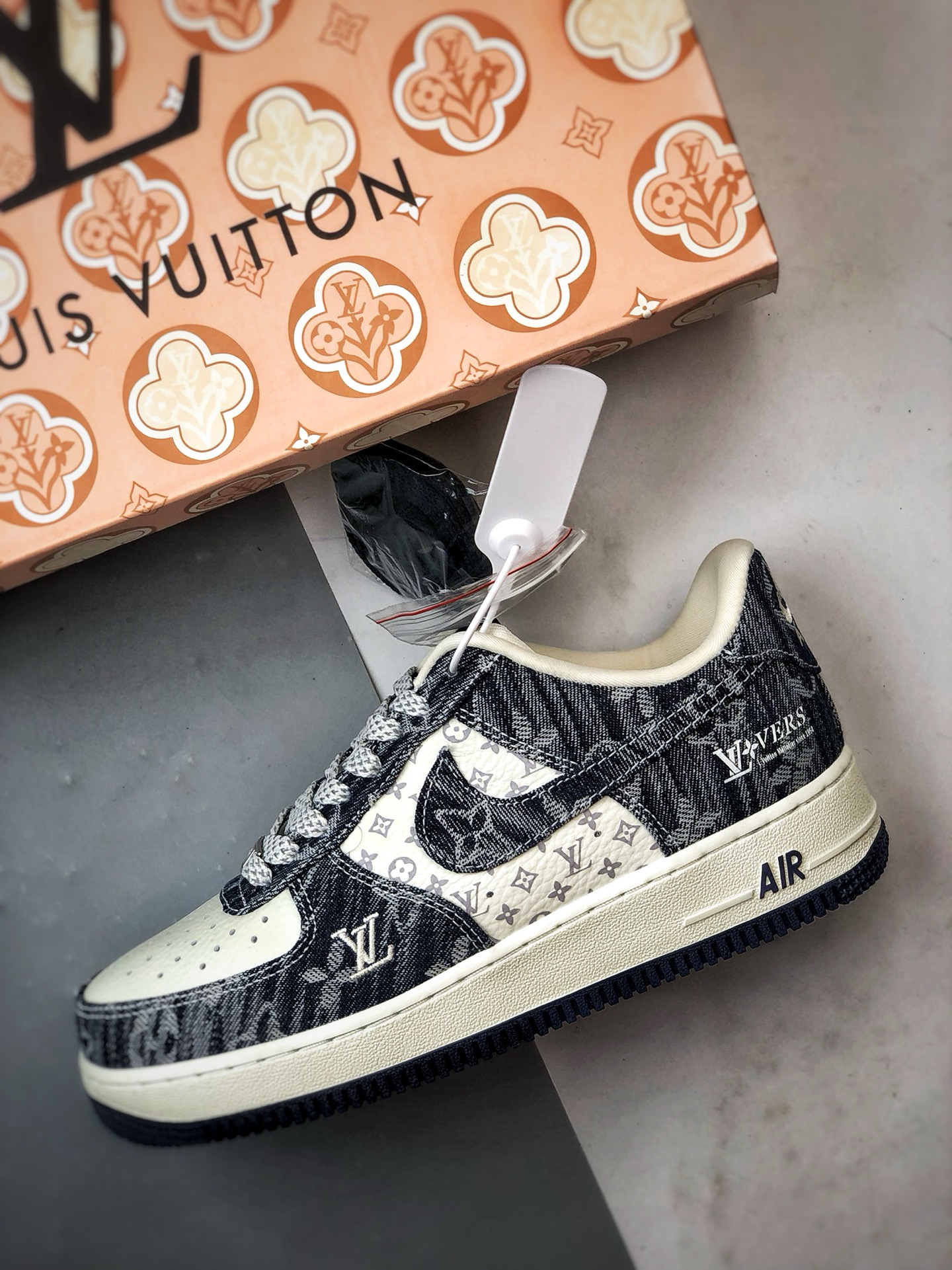 LV x Air Force 1 Low 白黑印花牛仔 YF9511-812 LV x Air Force 1 Low 白黑印花牛仔 YF9511-812