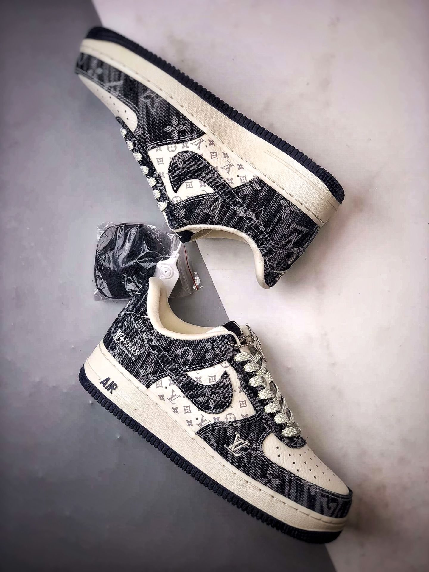 LV x Air Force 1 Low 白黑印花牛仔 YF9511-812 LV x Air Force 1 Low 白黑印花牛仔 YF9511-812