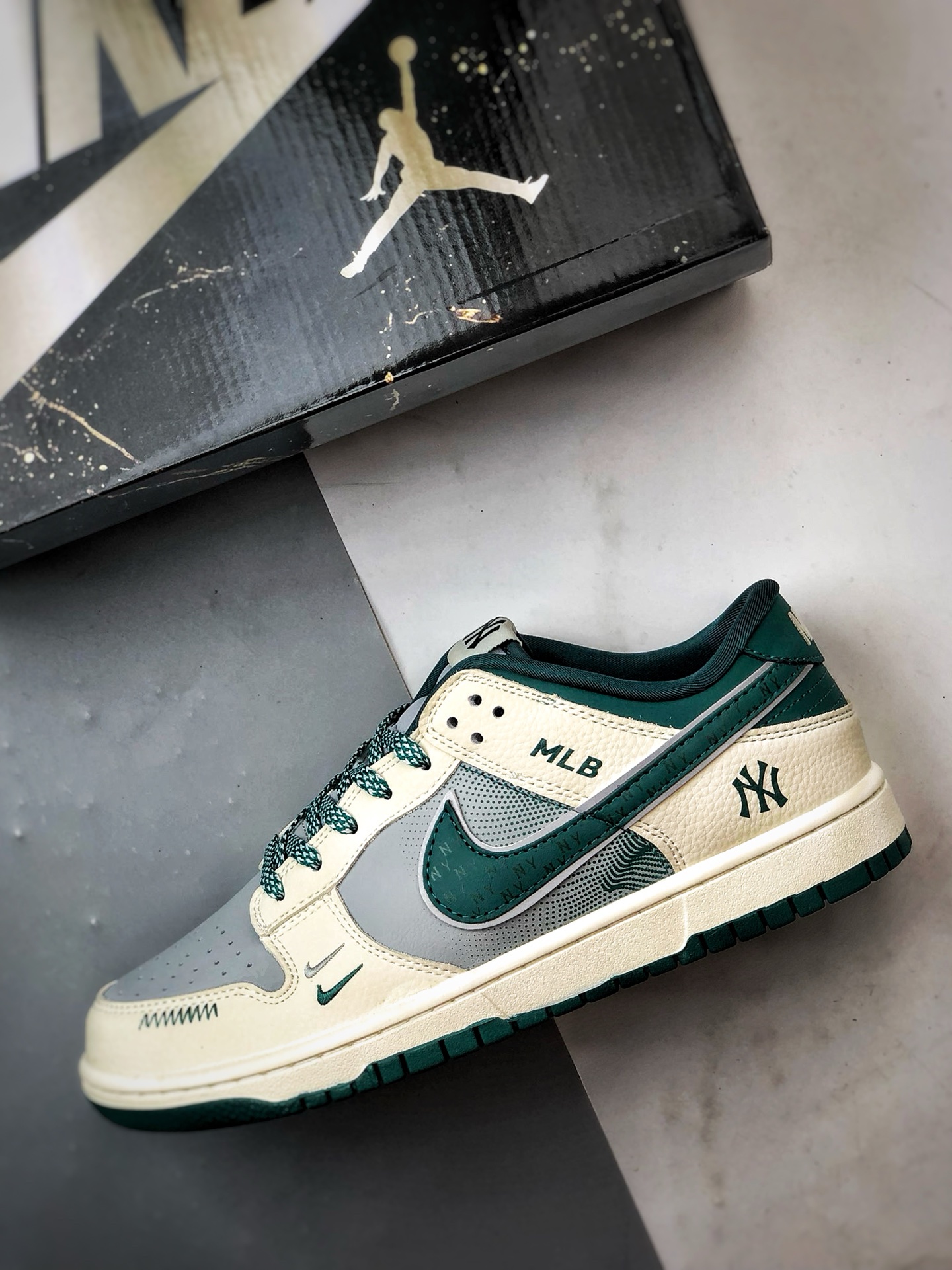 NK Dunk Low Retro ”DIY高端定制” MLB米灰绿 低帮休闲运动板鞋 SJ2025-001