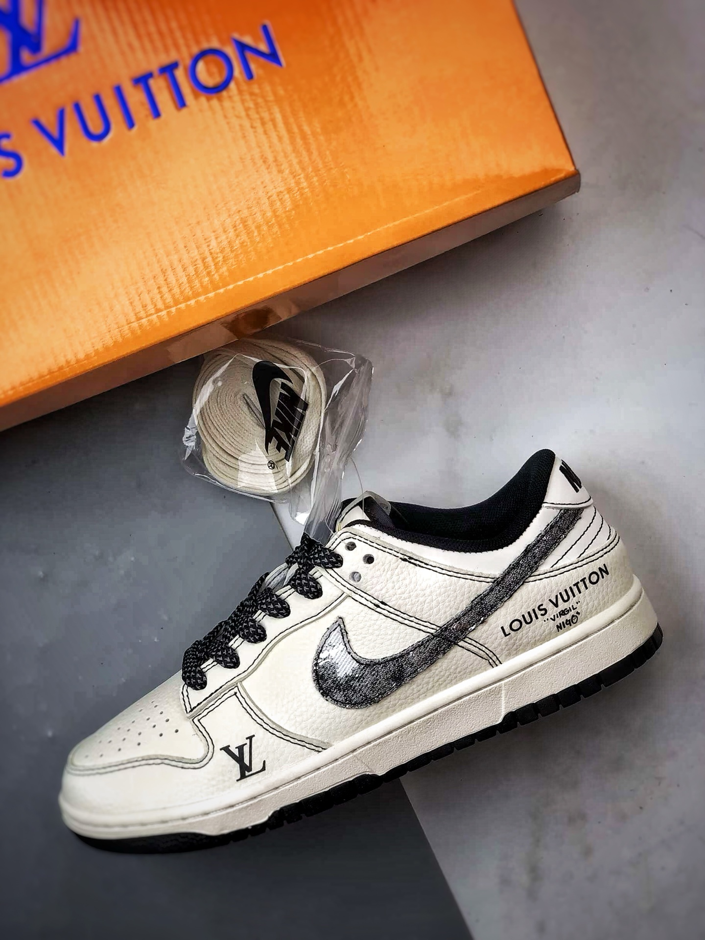 Air Jordan 1 Low ”高端定制” LV米白黑织布钩 JP1648-027