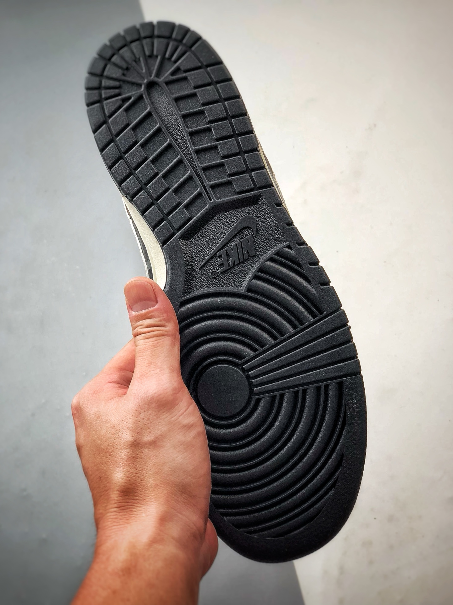 Air Jordan 1 Low ”高端定制” LV印花米黑棋盘格 SC0601-452