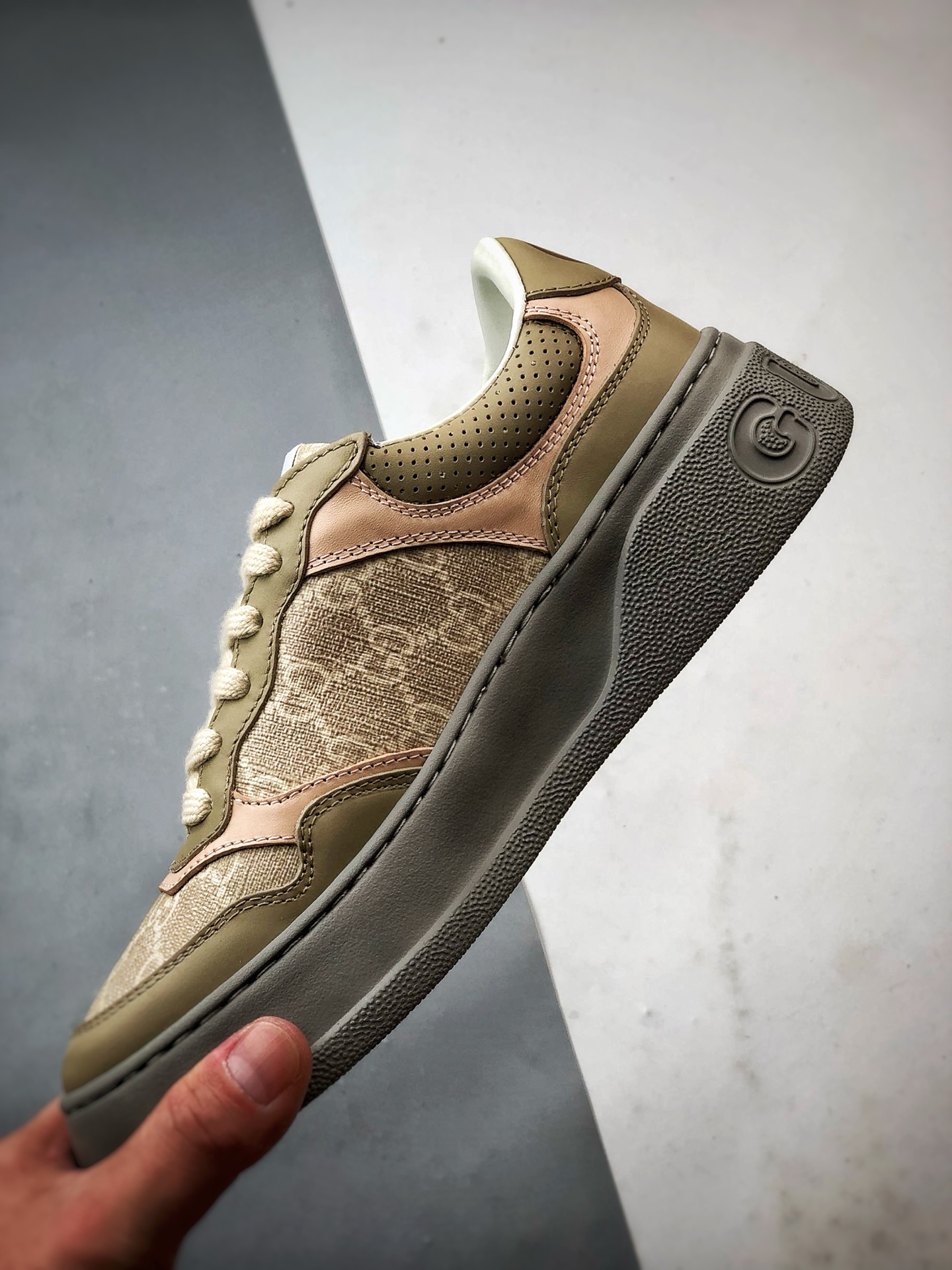 480 Chunky B Sneaker系列 麦粉色 低帮厚底增高休闲时尚饼干鞋