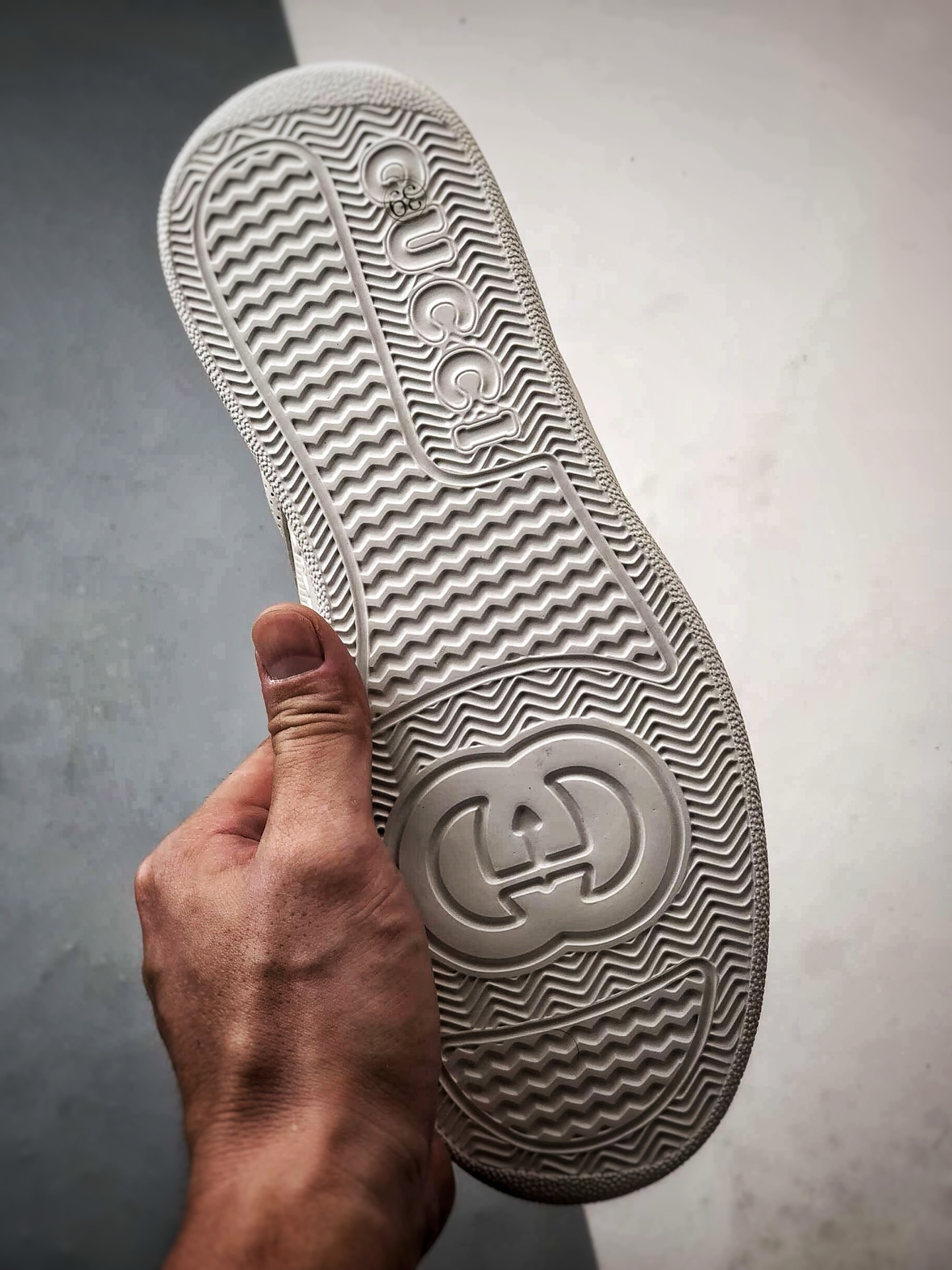 480 Chunky B Sneaker系列 白色 低帮厚底增高休闲时尚饼干鞋