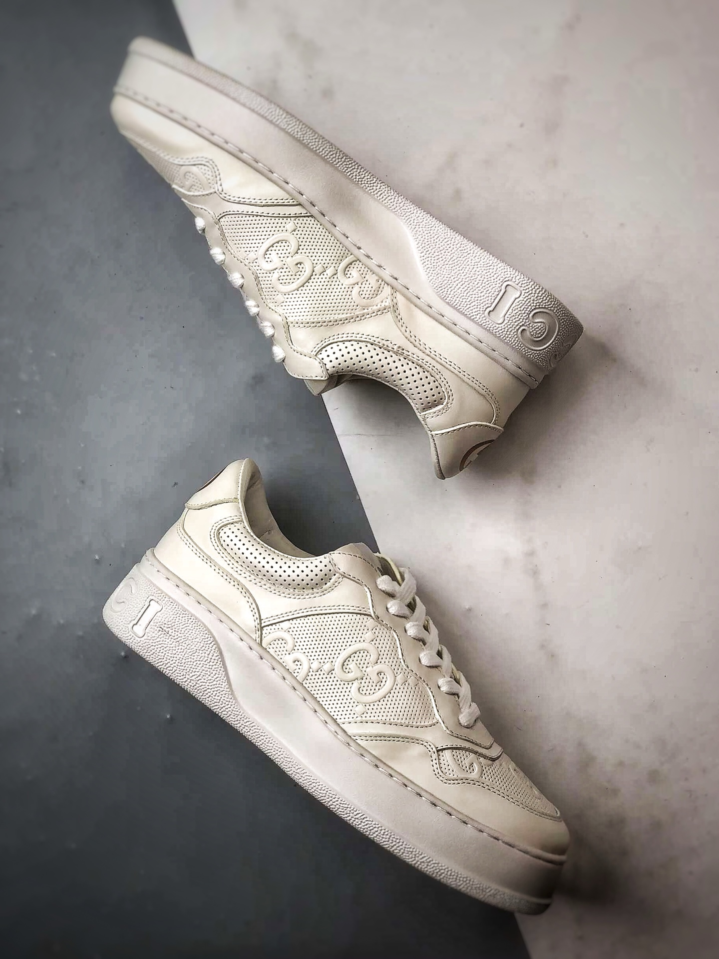 480 Chunky B Sneaker系列 白色 低帮厚底增高休闲时尚饼干鞋