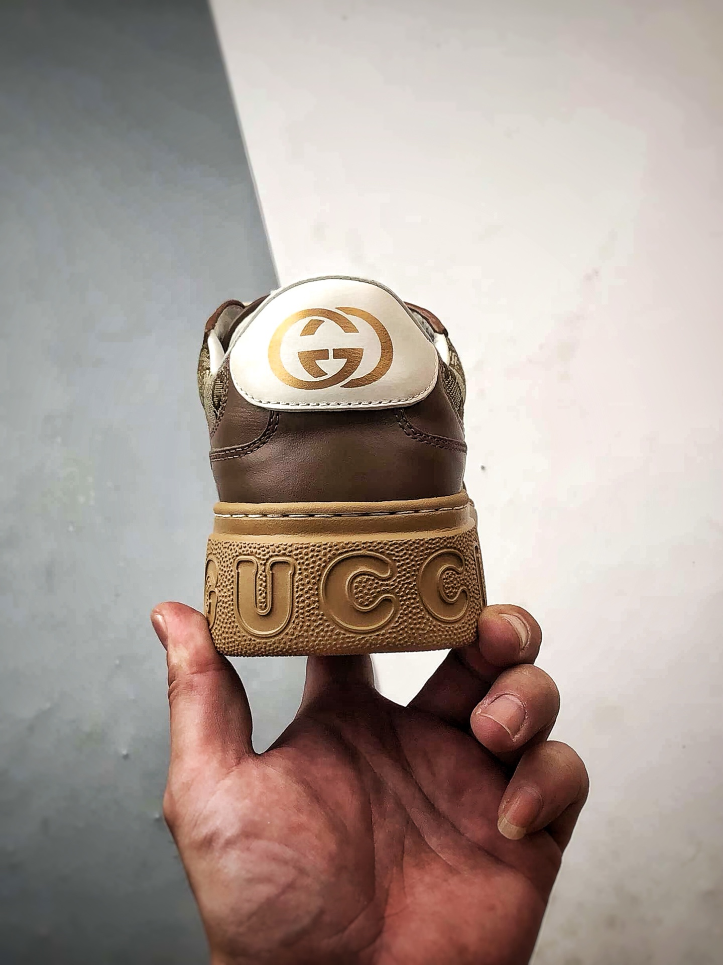 480 Chunky B Sneaker系列 棕色 低帮厚底增高休闲时尚饼干鞋