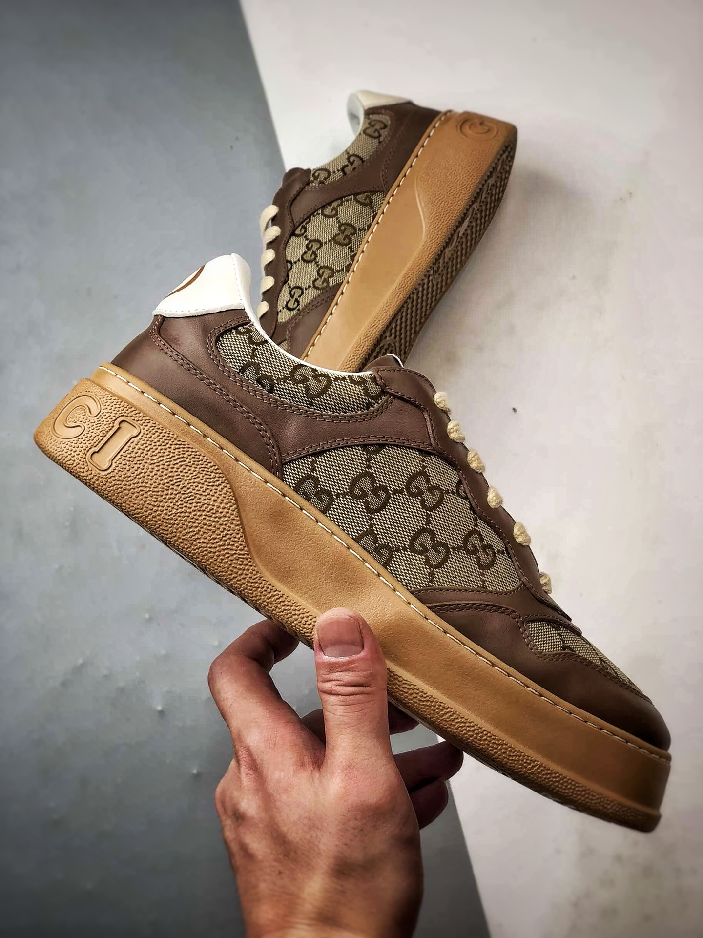 480 Chunky B Sneaker系列 棕色 低帮厚底增高休闲时尚饼干鞋