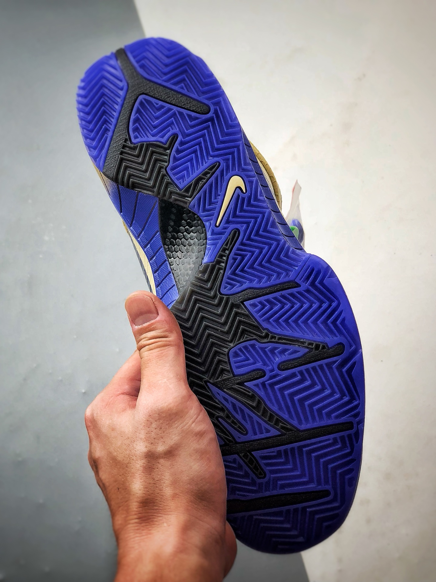 NK Zoom Kobe 4 Protro 巴萨联名金黑紫 IM2532-701