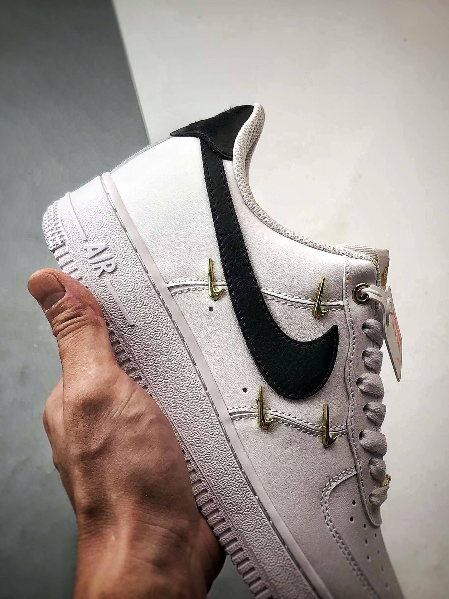 定制球鞋 Air Force 1 Low 金色四小钩 白黑 经典休闲运动板鞋 ZH0316-113