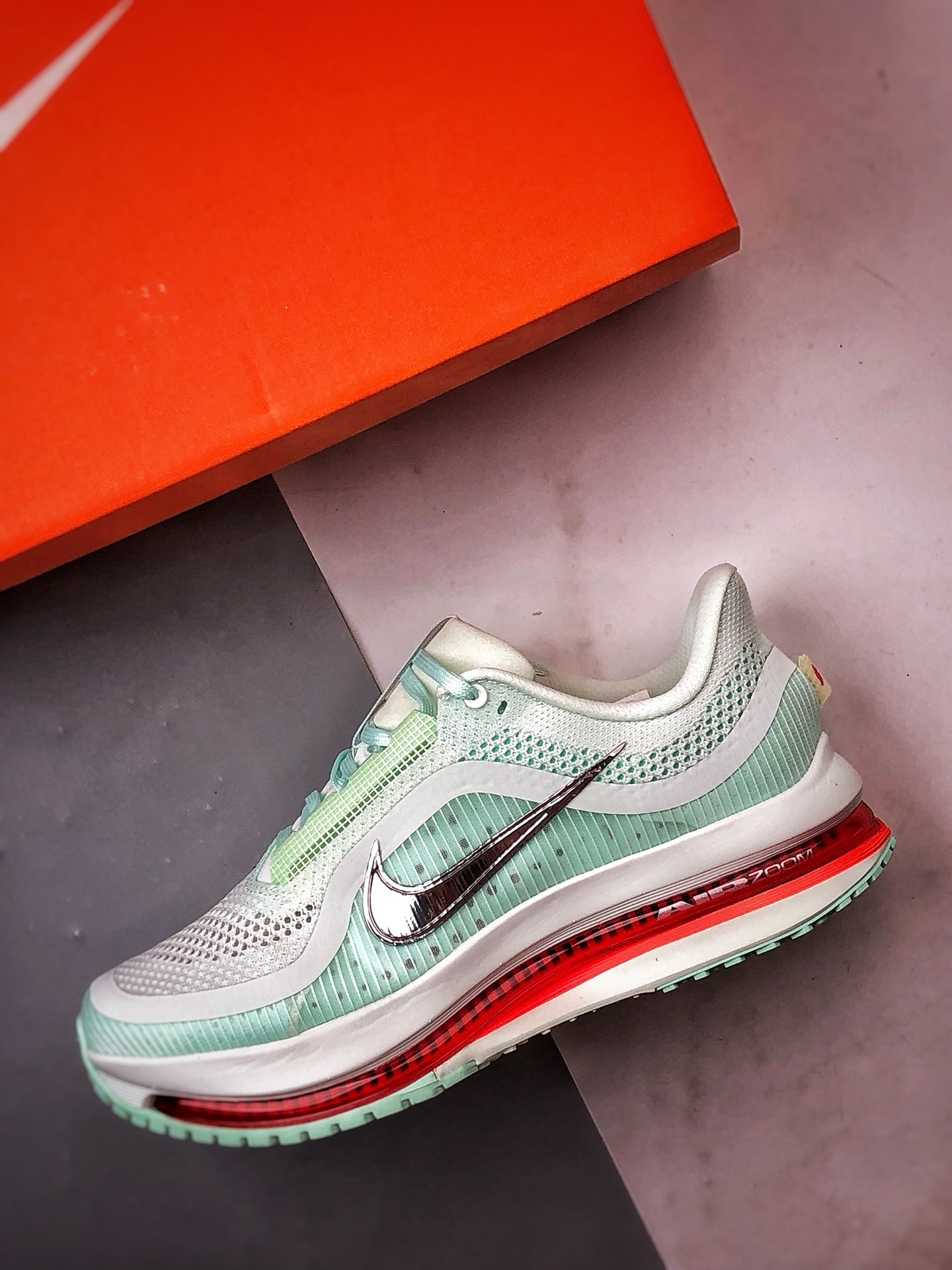 市售最强版本 欢迎对比 NK Pegasus Premium系列 白绿红 全掌气垫纤维气柱网面跑步鞋 HQ2592-301-莆田鞋,莆田鞋货源,高仿鞋,高仿鞋货源,安福档口,莆田高仿鞋,莆田鞋批发,高仿鞋批发,莆田高仿运动鞋,高仿运动鞋,莆田运动鞋 市售最强版本 欢迎对比 NK Pegasus Premium系列 白绿红 全掌气垫纤维气柱网面跑步鞋 HQ2592-301