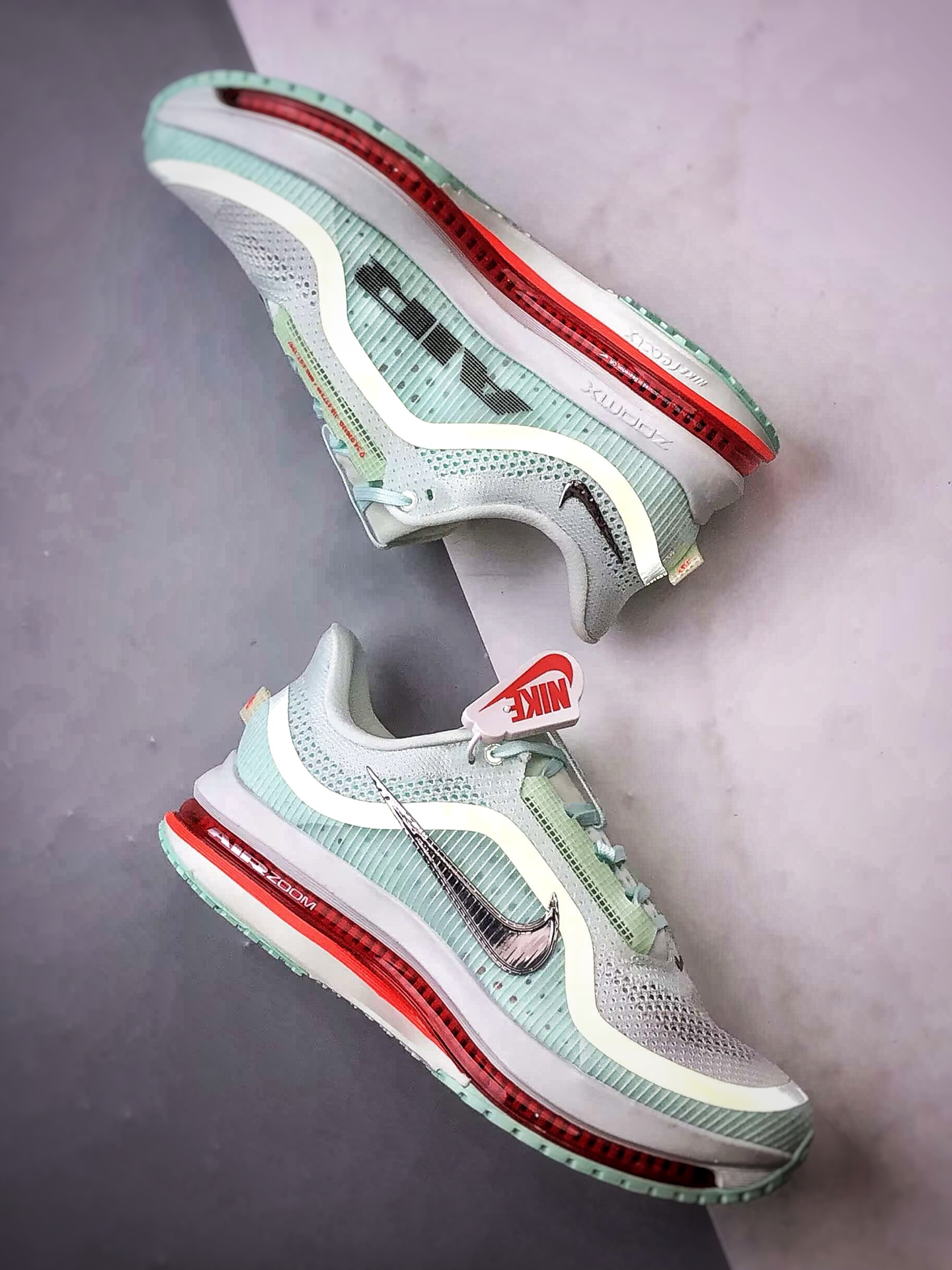 市售最强版本 欢迎对比 NK Pegasus Premium系列 白绿红 全掌气垫纤维气柱网面跑步鞋 HQ2592-301-莆田鞋,莆田鞋货源,高仿鞋,高仿鞋货源,安福档口,莆田高仿鞋,莆田鞋批发,高仿鞋批发,莆田高仿运动鞋,高仿运动鞋,莆田运动鞋 市售最强版本 欢迎对比 NK Pegasus Premium系列 白绿红 全掌气垫纤维气柱网面跑步鞋 HQ2592-301