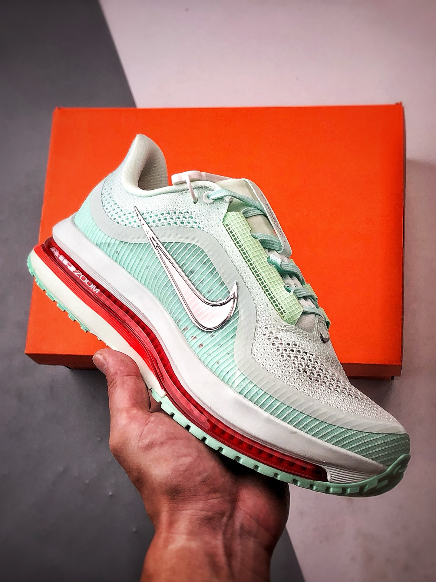 市售最强版本 欢迎对比 NK Pegasus Premium系列 白绿红 全掌气垫纤维气柱网面跑步鞋 HQ2592-301 市售最强版本 欢迎对比 NK Pegasus Premium系列 白绿红 全掌气垫纤维气柱网面跑步鞋 HQ2592-301