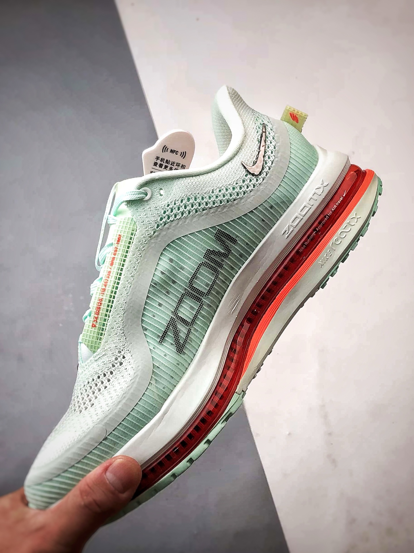 市售最强版本 欢迎对比 NK Pegasus Premium系列 白绿红 全掌气垫纤维气柱网面跑步鞋 HQ2592-301-莆田鞋,莆田鞋货源,高仿鞋,高仿鞋货源,安福档口,莆田高仿鞋,莆田鞋批发,高仿鞋批发,莆田高仿运动鞋,高仿运动鞋,莆田运动鞋 市售最强版本 欢迎对比 NK Pegasus Premium系列 白绿红 全掌气垫纤维气柱网面跑步鞋 HQ2592-301