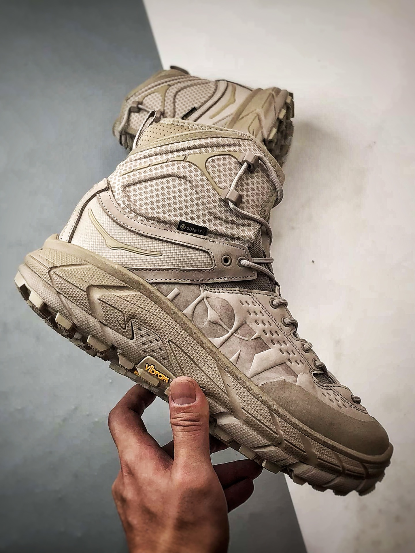 450 Hoka One One Tor Uitra High 米色 托亚潮流户外高帮越野登山功能鞋 1129958-STPST