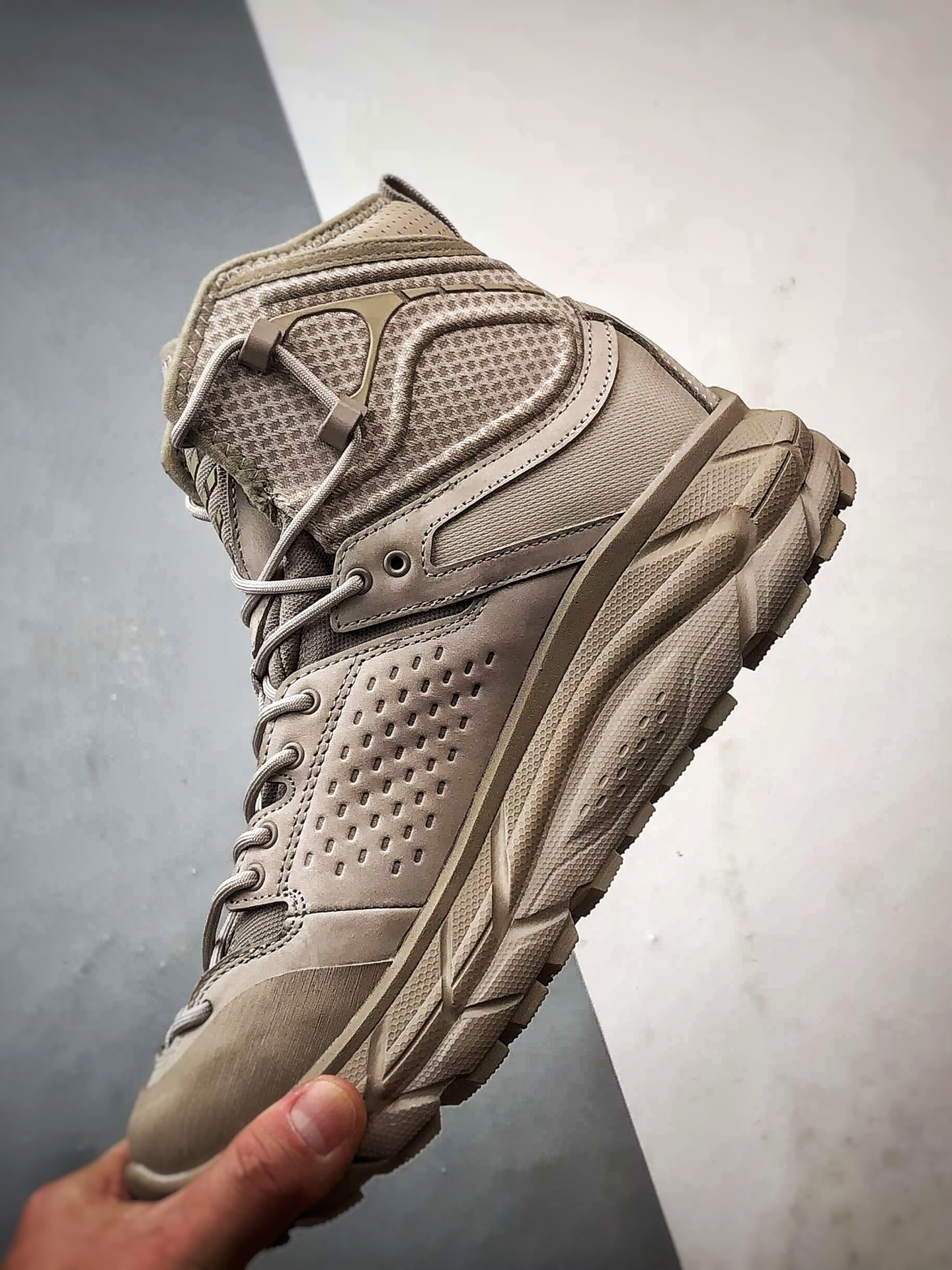 450 Hoka One One Tor Uitra High 米色 托亚潮流户外高帮越野登山功能鞋 1129958-STPST