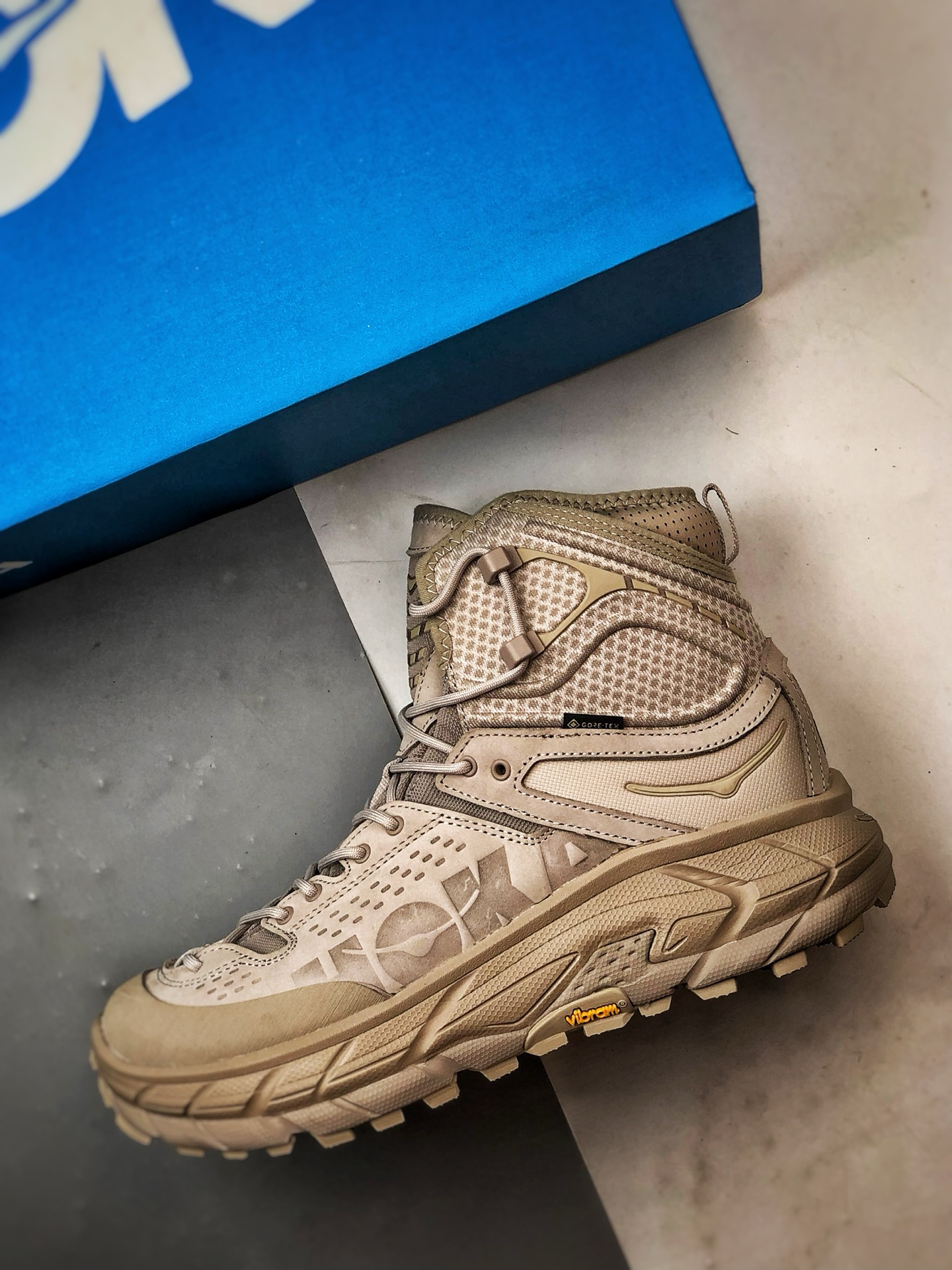 450 Hoka One One Tor Uitra High 米色 托亚潮流户外高帮越野登山功能鞋 1129958-STPST