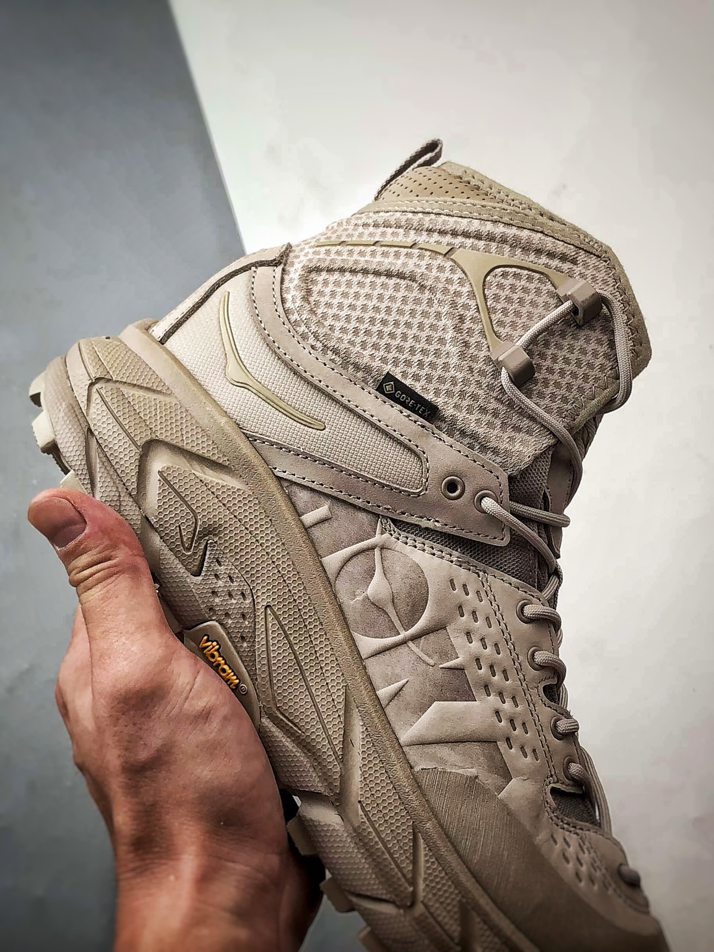 450 Hoka One One Tor Uitra High 米色 托亚潮流户外高帮越野登山功能鞋 1129958-STPST