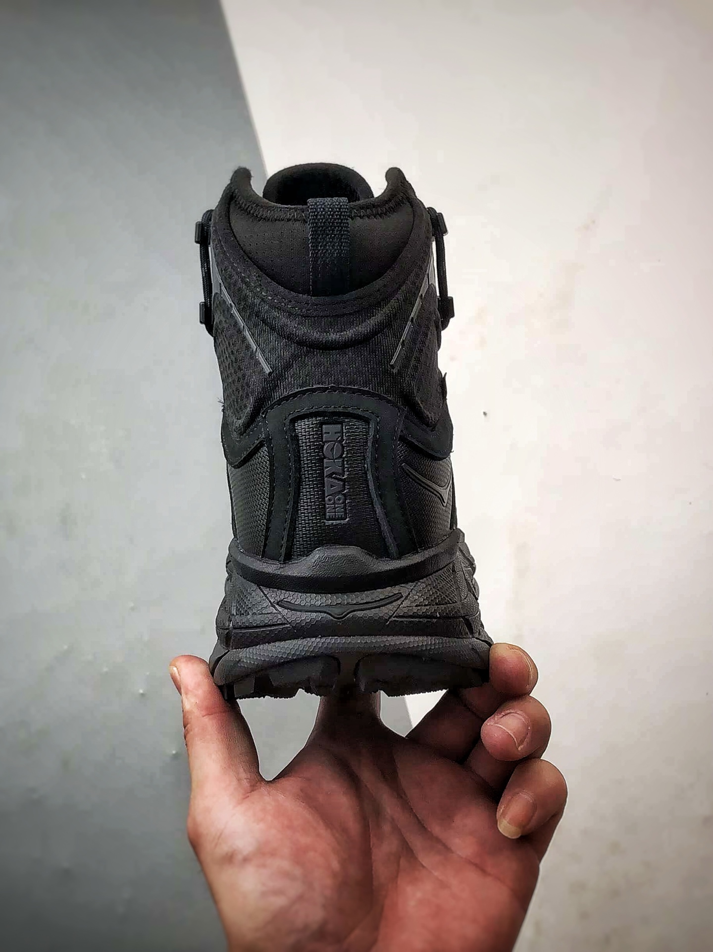 450 Hoka One One Tor Uitra High 黑色 托亚潮流户外高帮越野登山功能鞋 1129958-BBLC